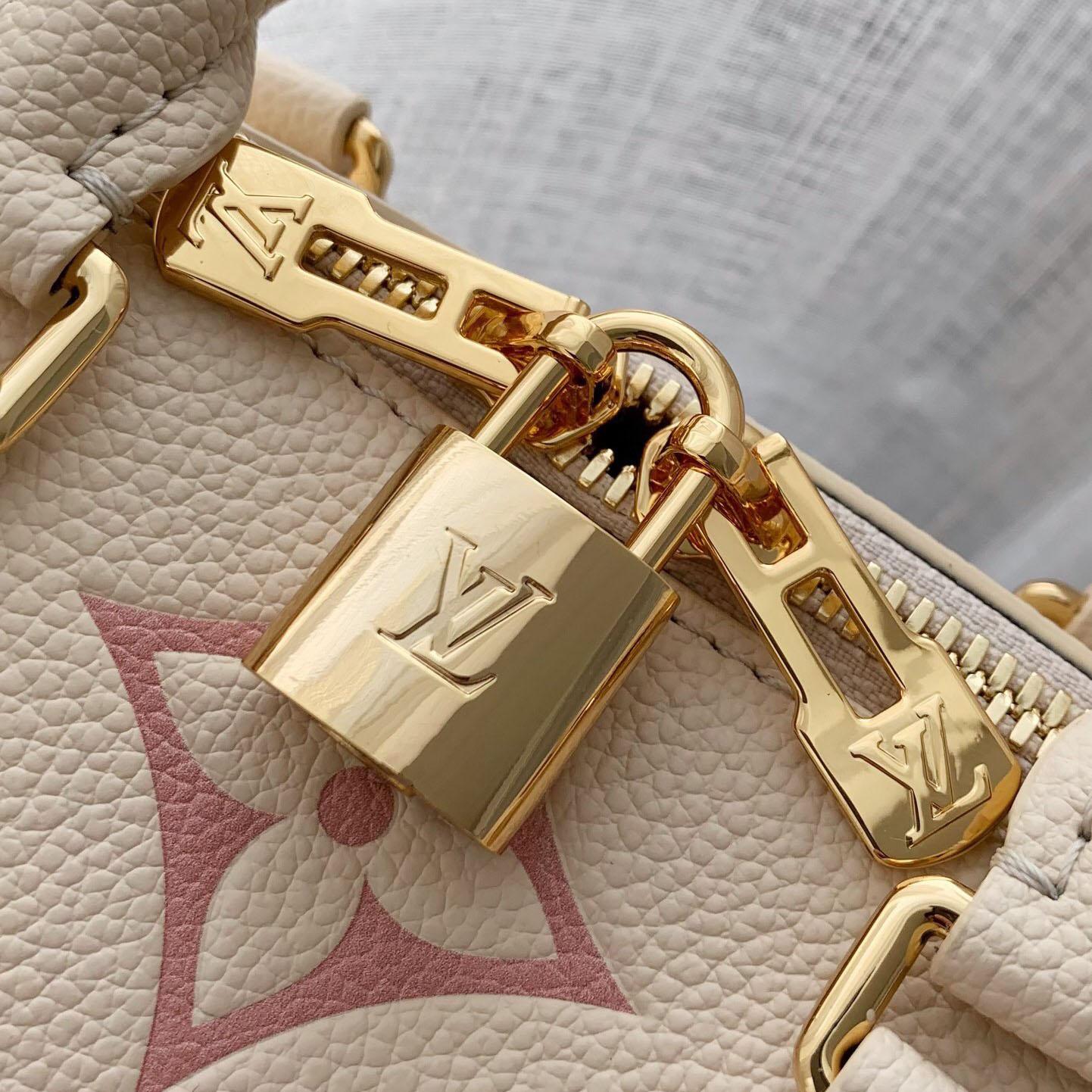 Louis Vuitton Speedy Bandouliere 20    M46397 - DopestKickz