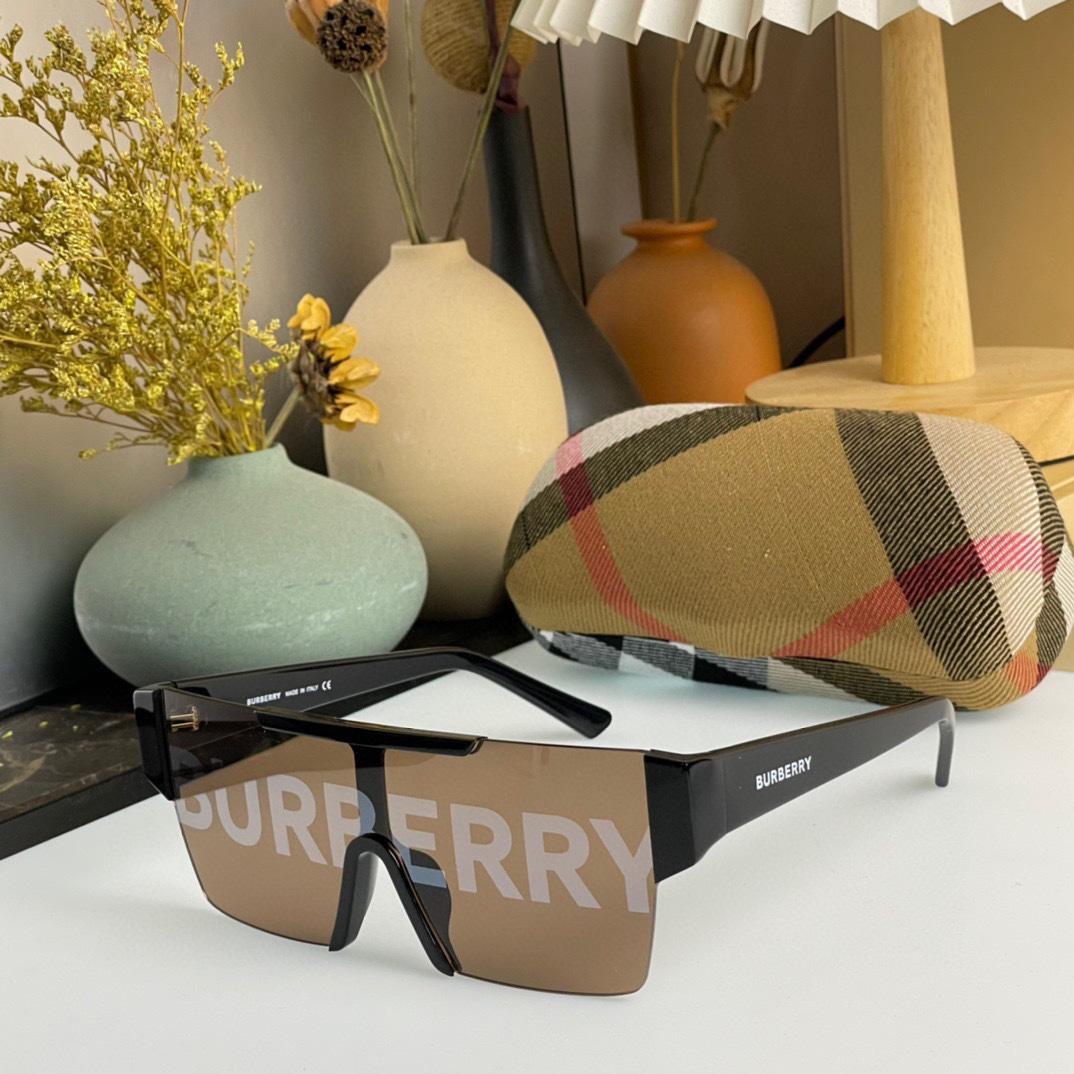 Burberry Logo Lens D-frame Sunglasses    BE4291 - DopestKickz