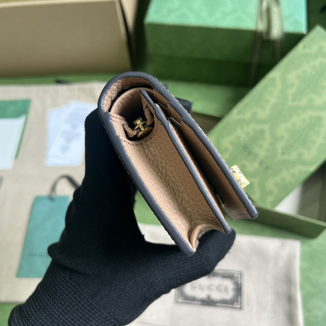 Gucci Wallet With Interlocking G Python Bow - DopestKickz