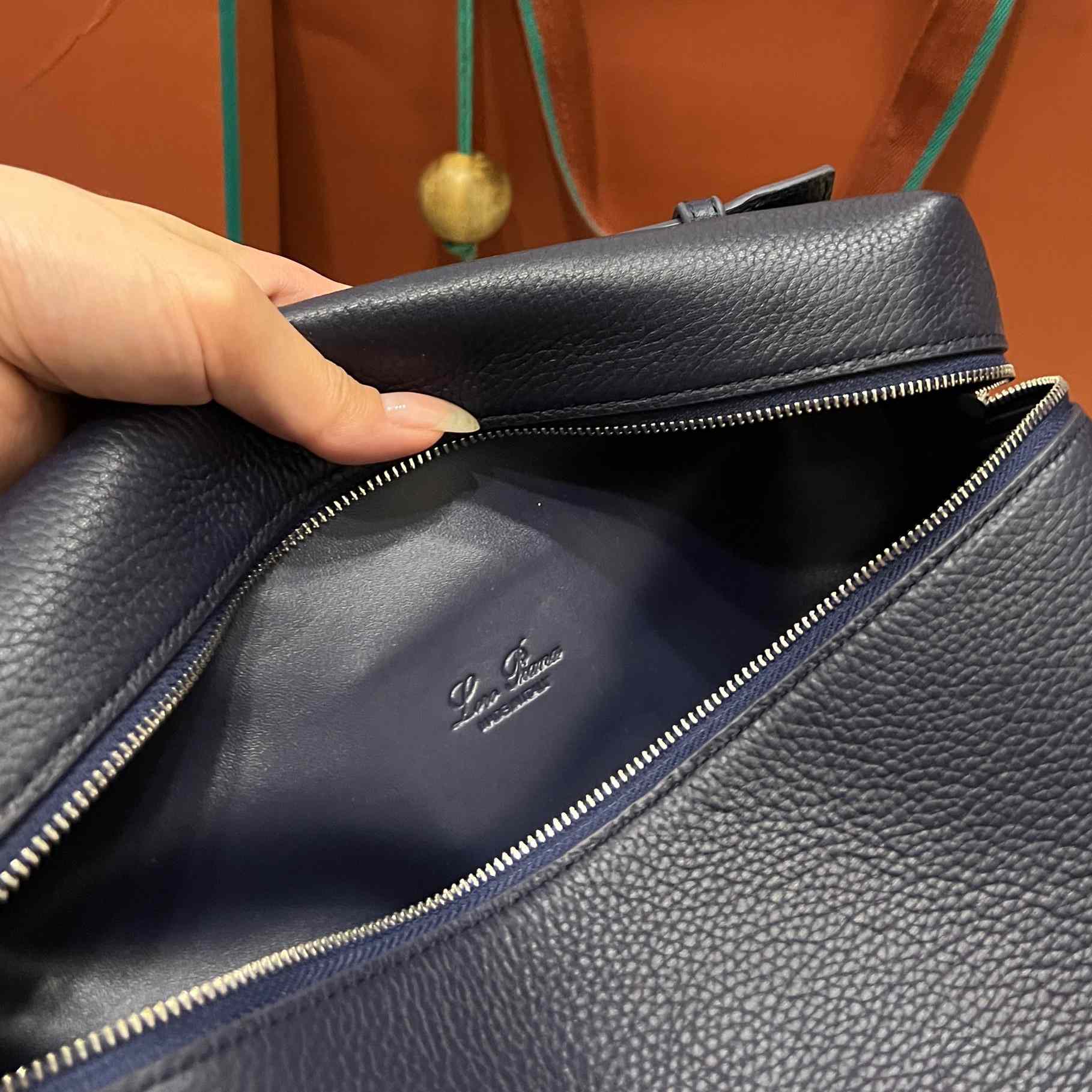 Loro Piana Extra Pocket Pouch L27 - DopestKickz