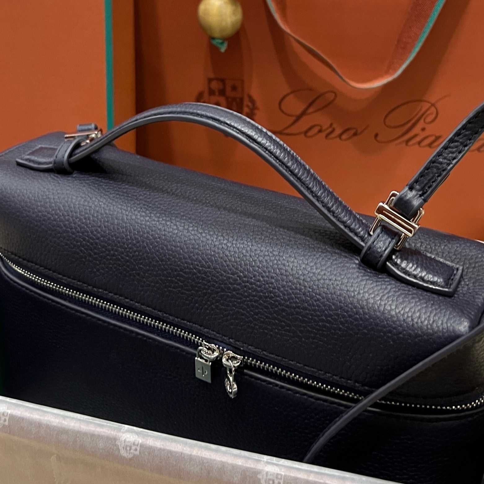 Loro Piana Extra Pocket Pouch L27 - DopestKickz