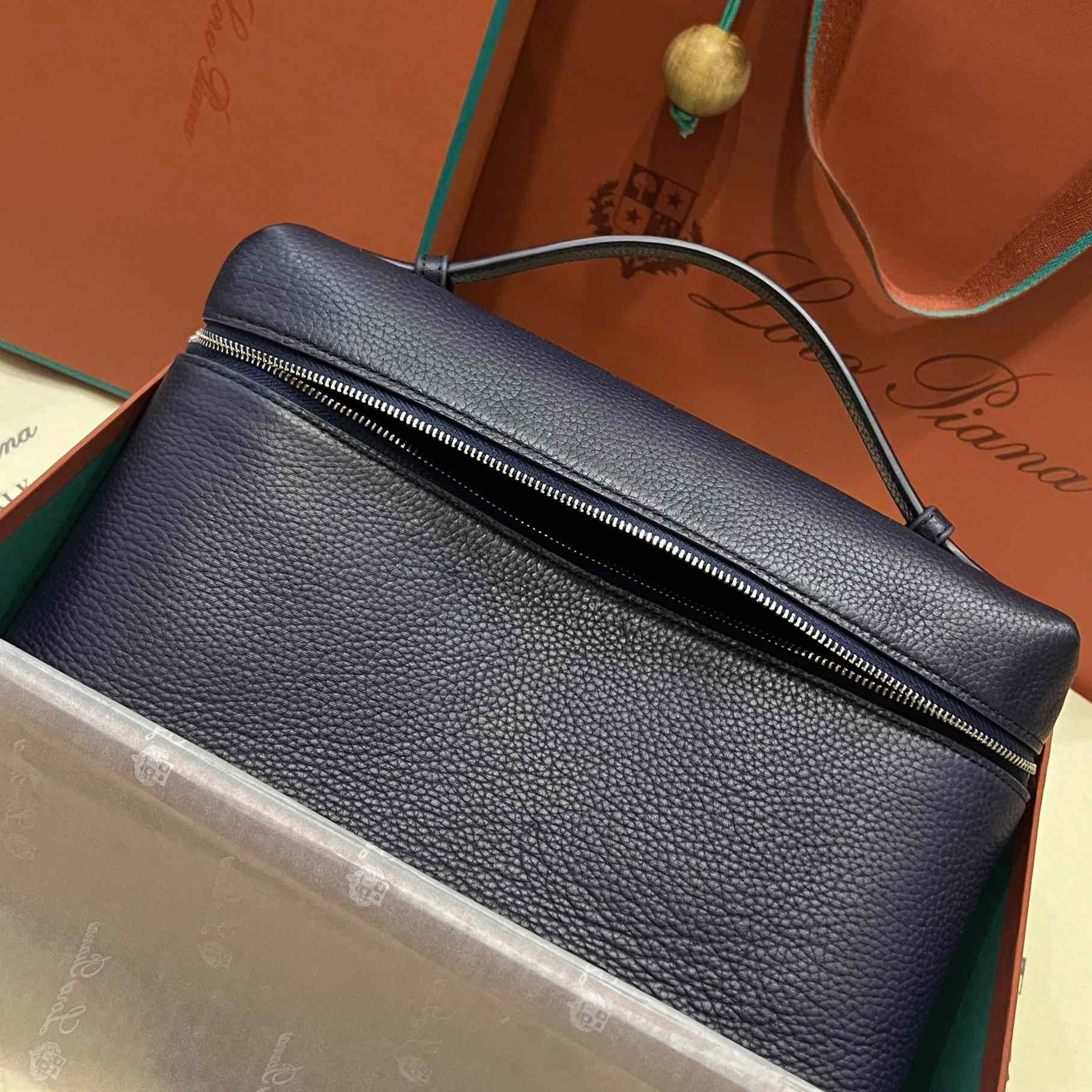 Loro Piana Extra Pocket Pouch L27 - DopestKickz