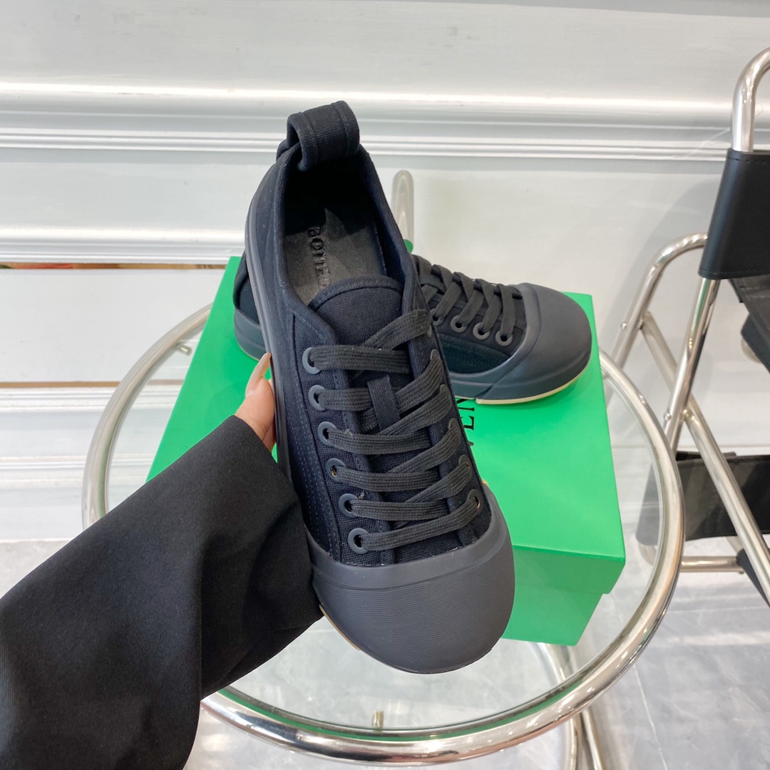 Bottega Veneta Vulcan Sneaker - DopestKickz