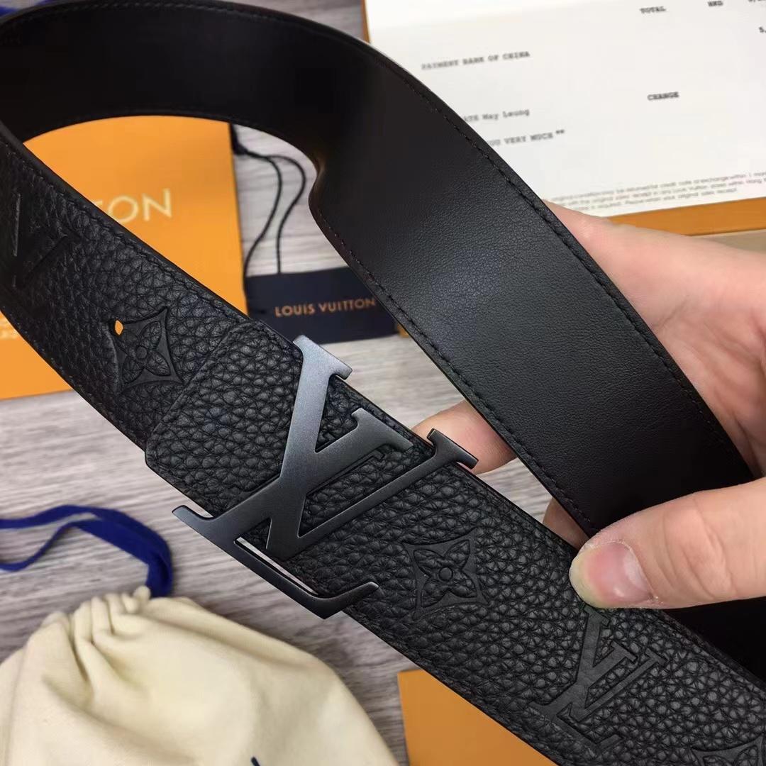Louis Vuitton LV Initiales 40MM Reversible Belt   M0424Q - DopestKickz