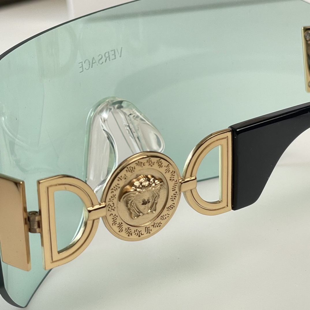 Versace Medusa Biggie Mask Sunglasses   VE2258 - DopestKickz