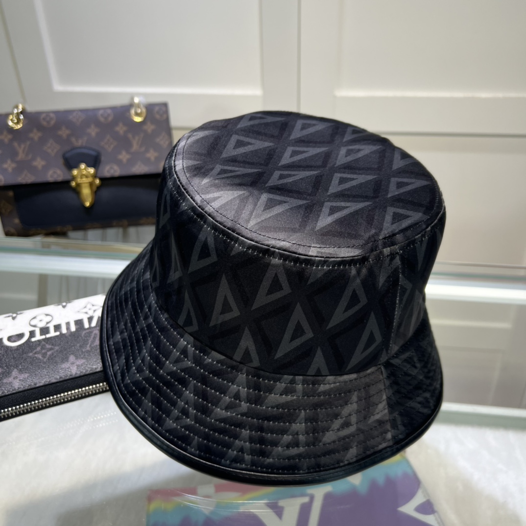 Dior Bucket Hat - DopestKickz