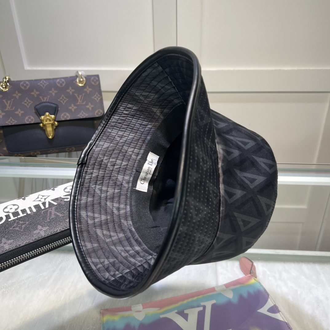 Dior Bucket Hat - DopestKickz
