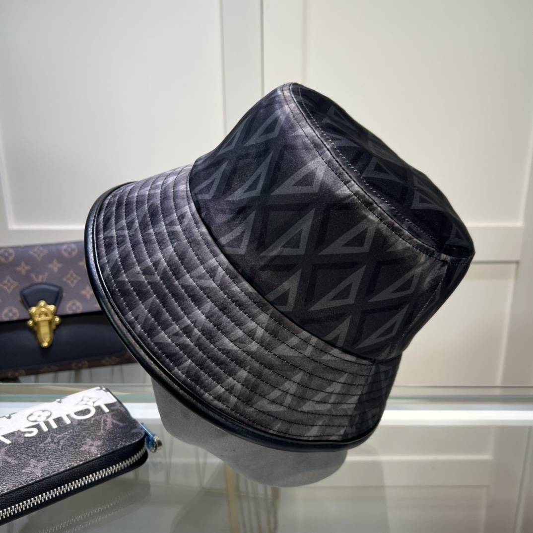 Dior Bucket Hat - DopestKickz
