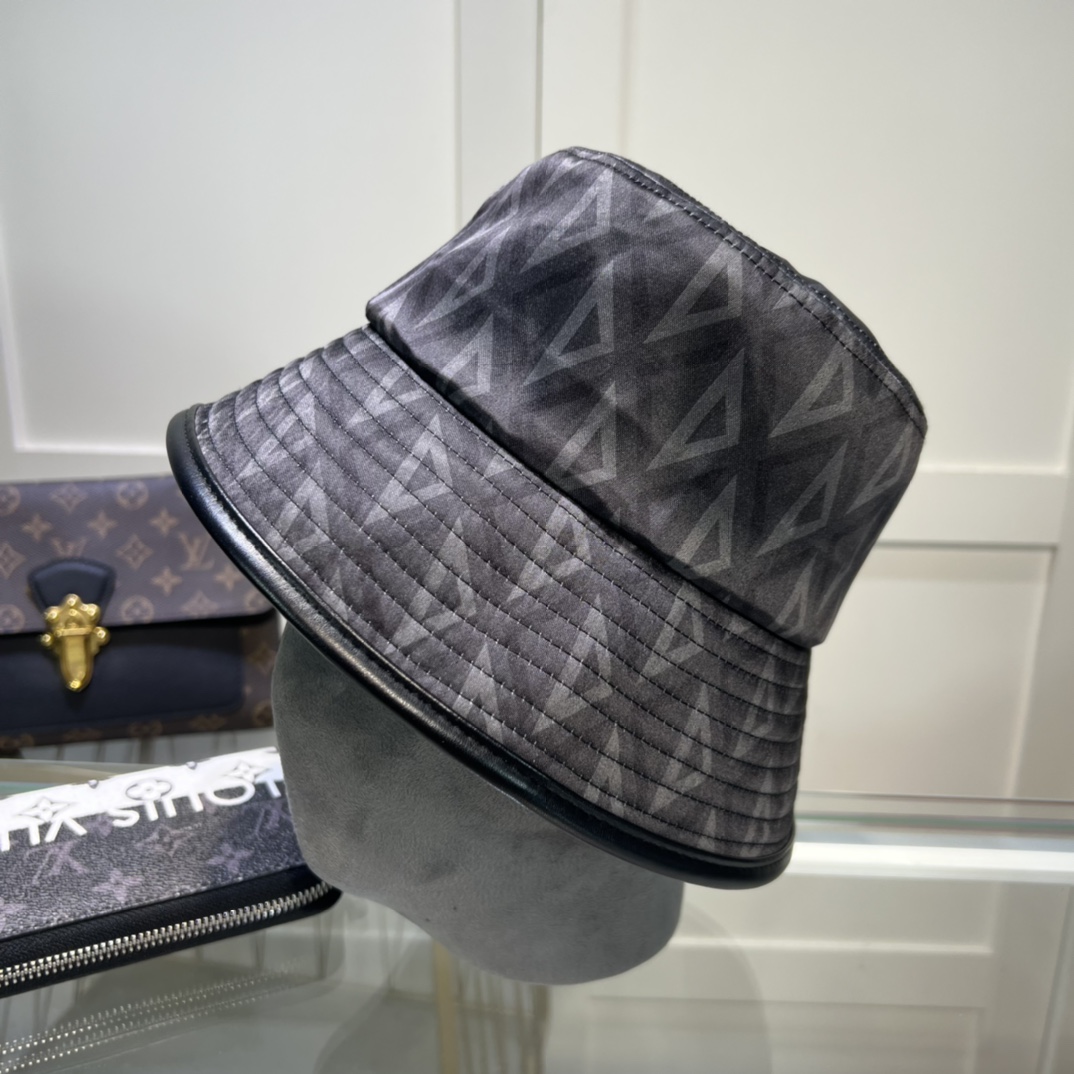 Dior Bucket Hat - DopestKickz