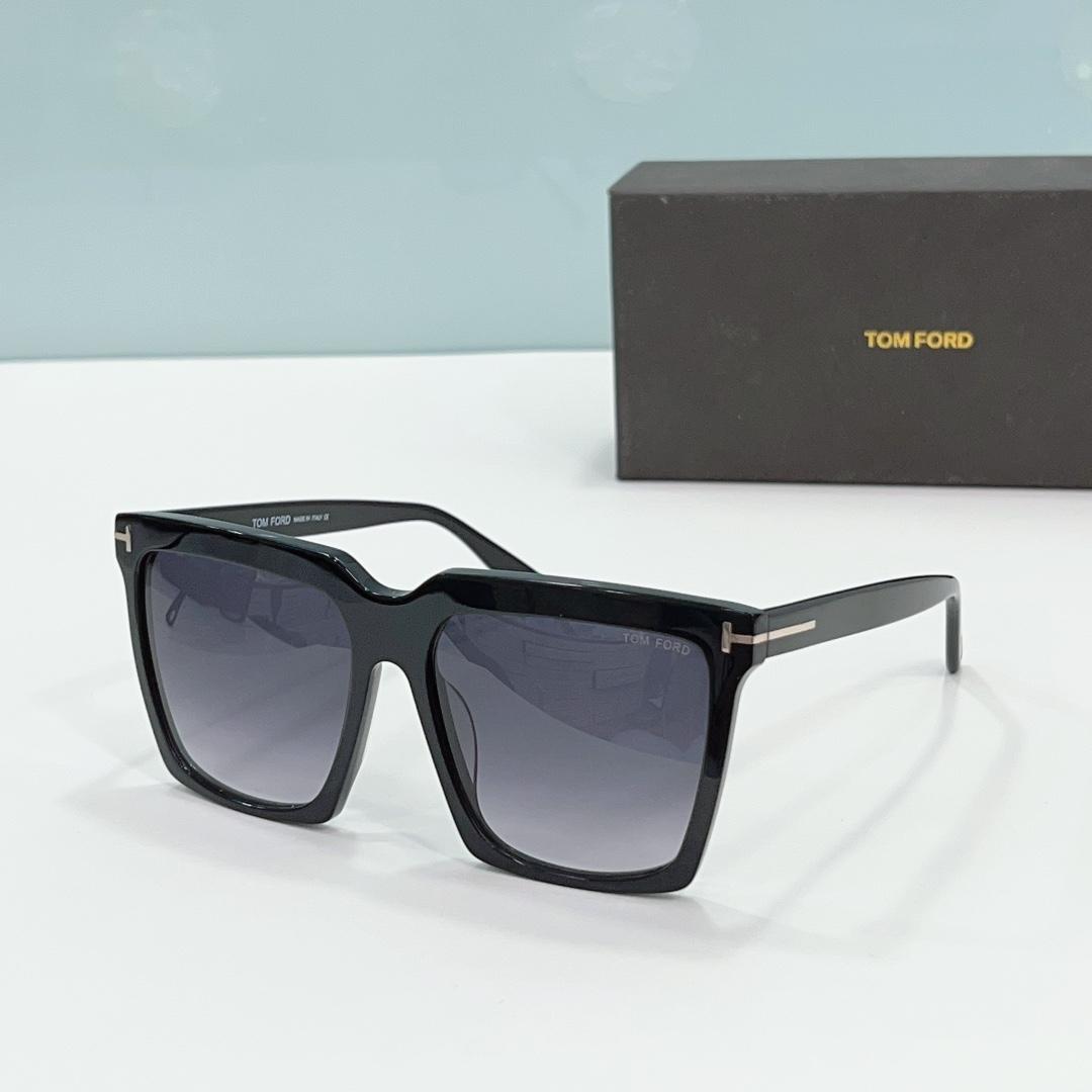 Tom Ford Polarized Sabrina Sunglasses - DopestKickz