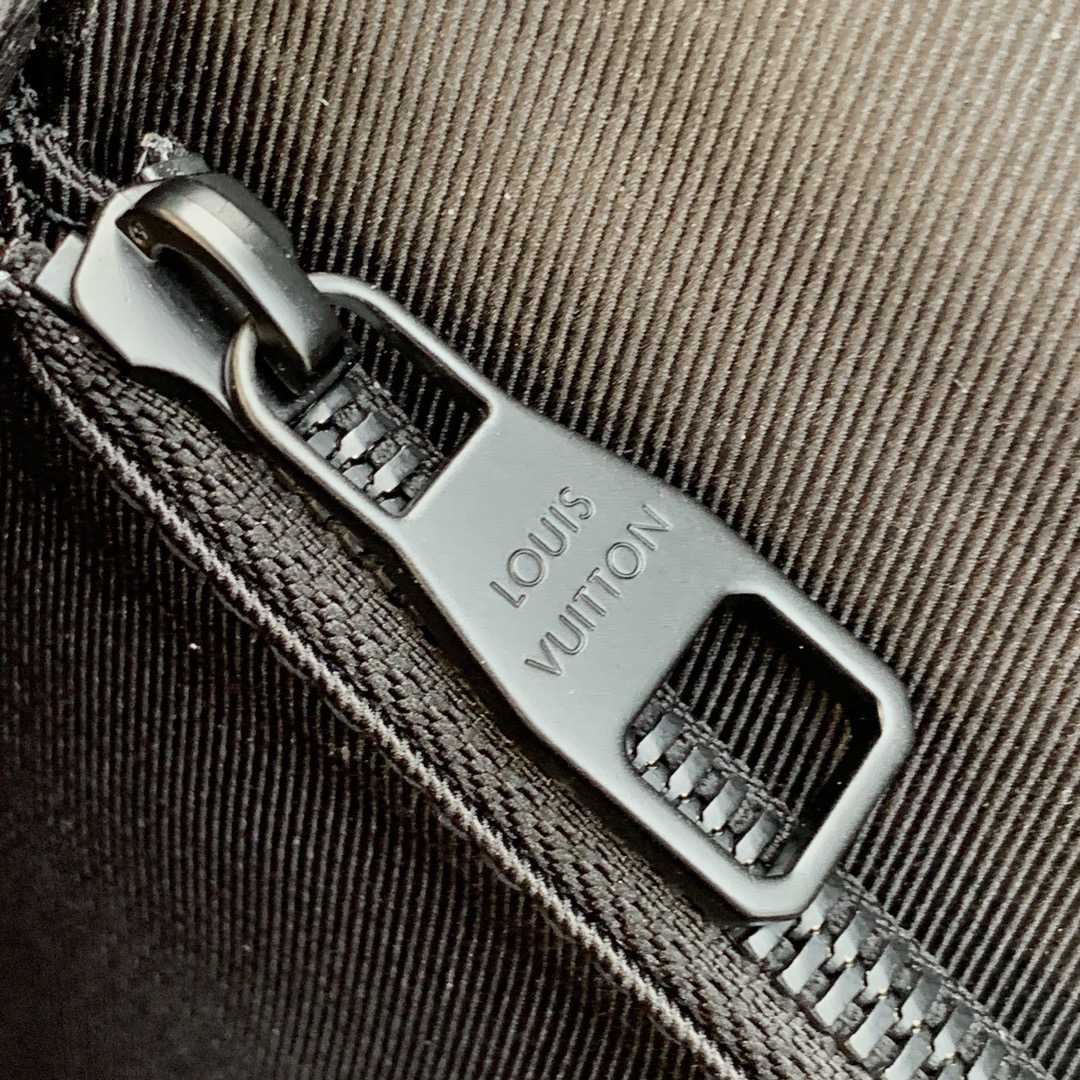 Louis Vuitton S Lock Sling Bag(21-15-4cm)    M45807 - DopestKickz