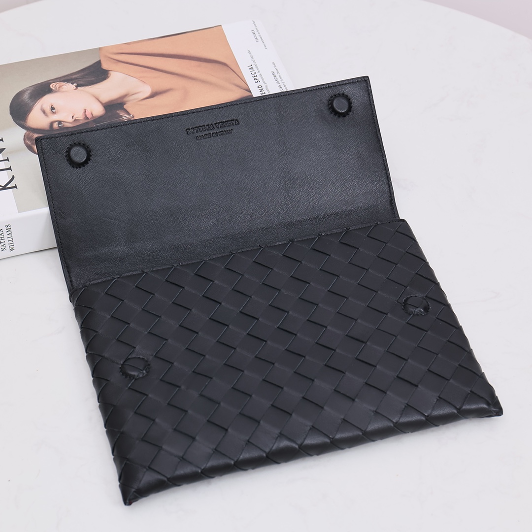 Bottega Veneta Flap Pouch - DopestKickz