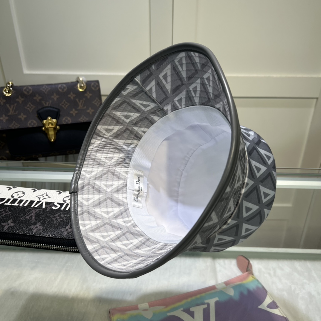 Dior Bucket Hat - DopestKickz