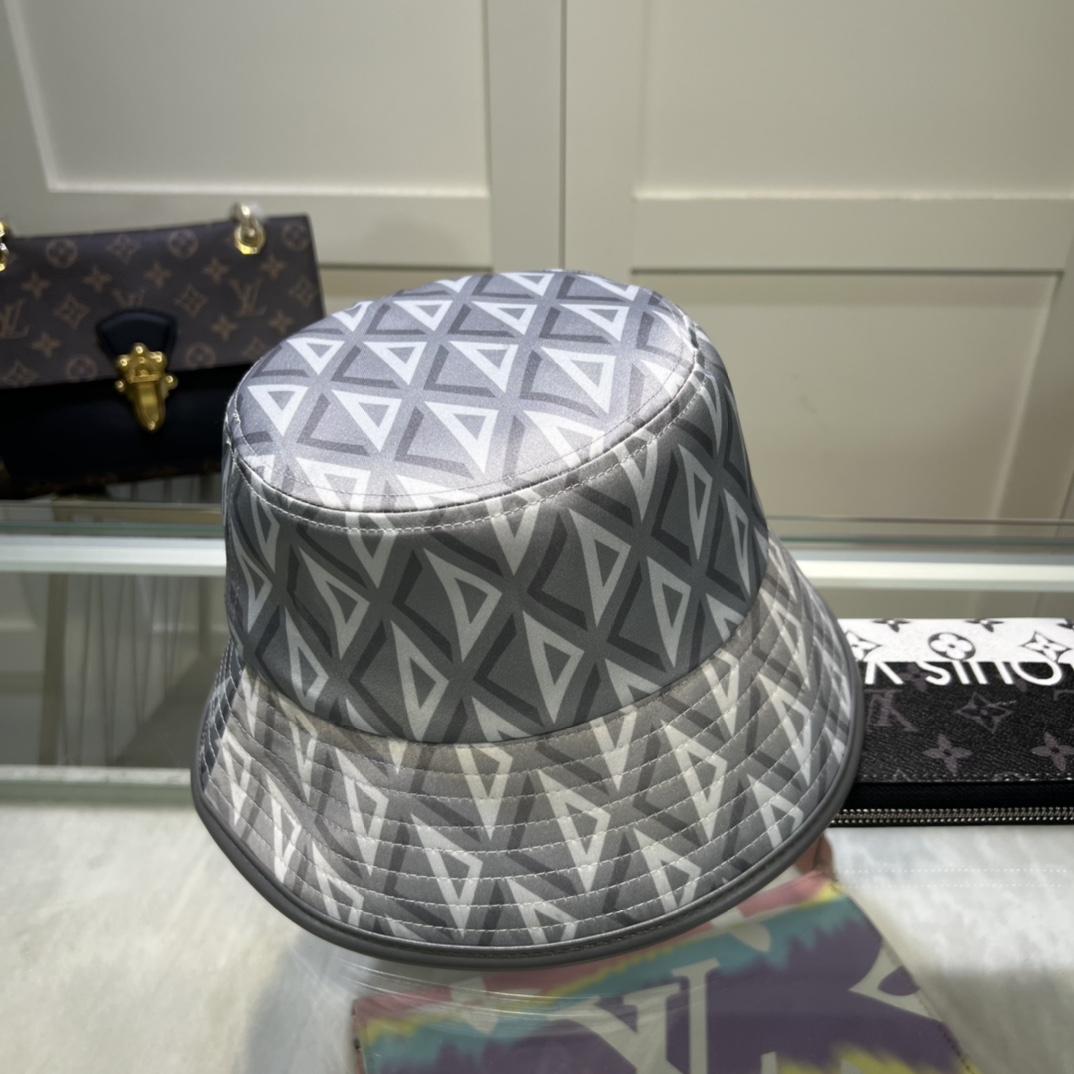 Dior Bucket Hat - DopestKickz