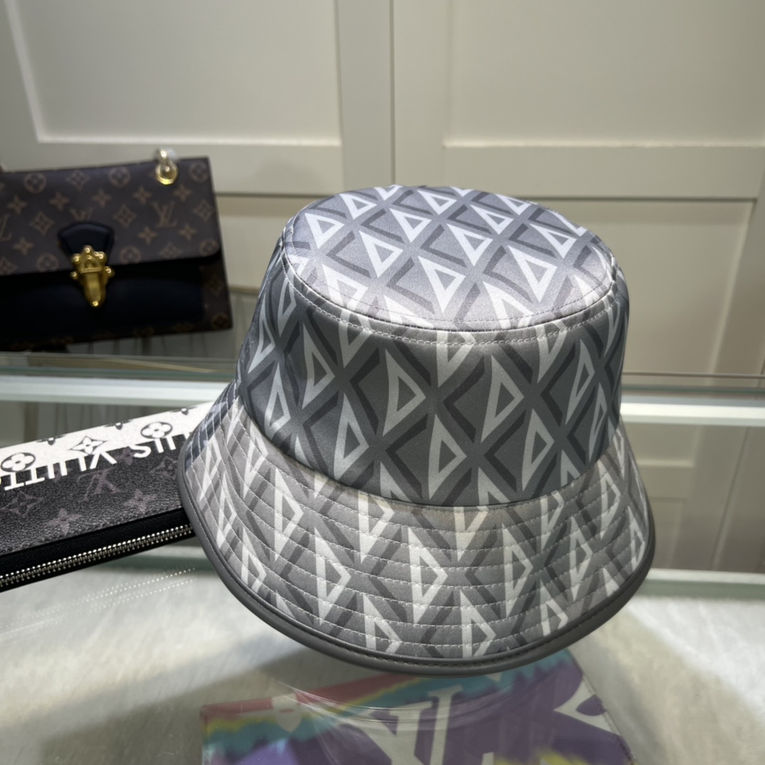 Dior Bucket Hat - DopestKickz