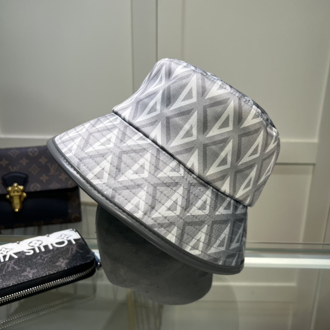 Dior Bucket Hat - DopestKickz
