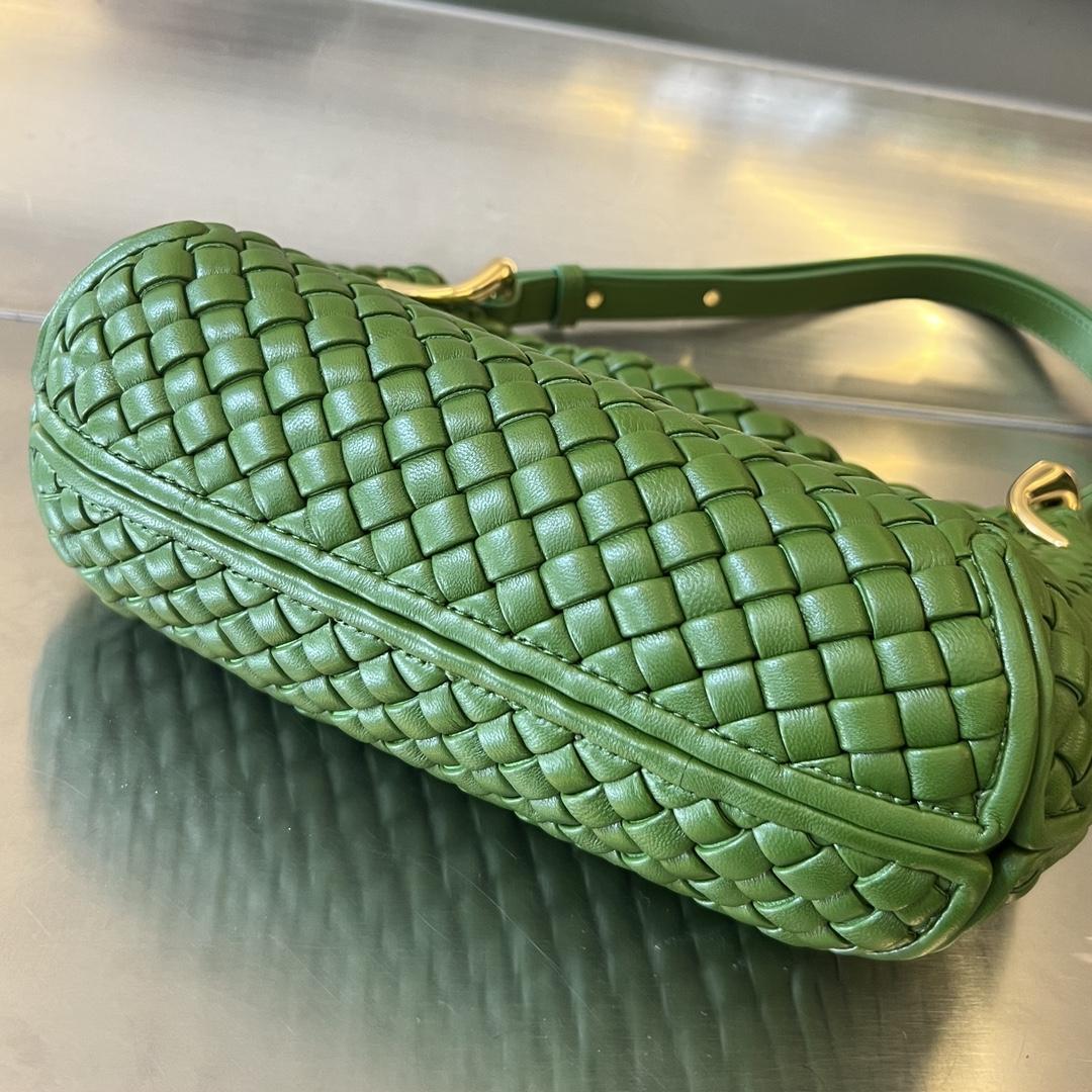 Bottega Veneta Small Clicker Shoulder Bag - DopestKickz