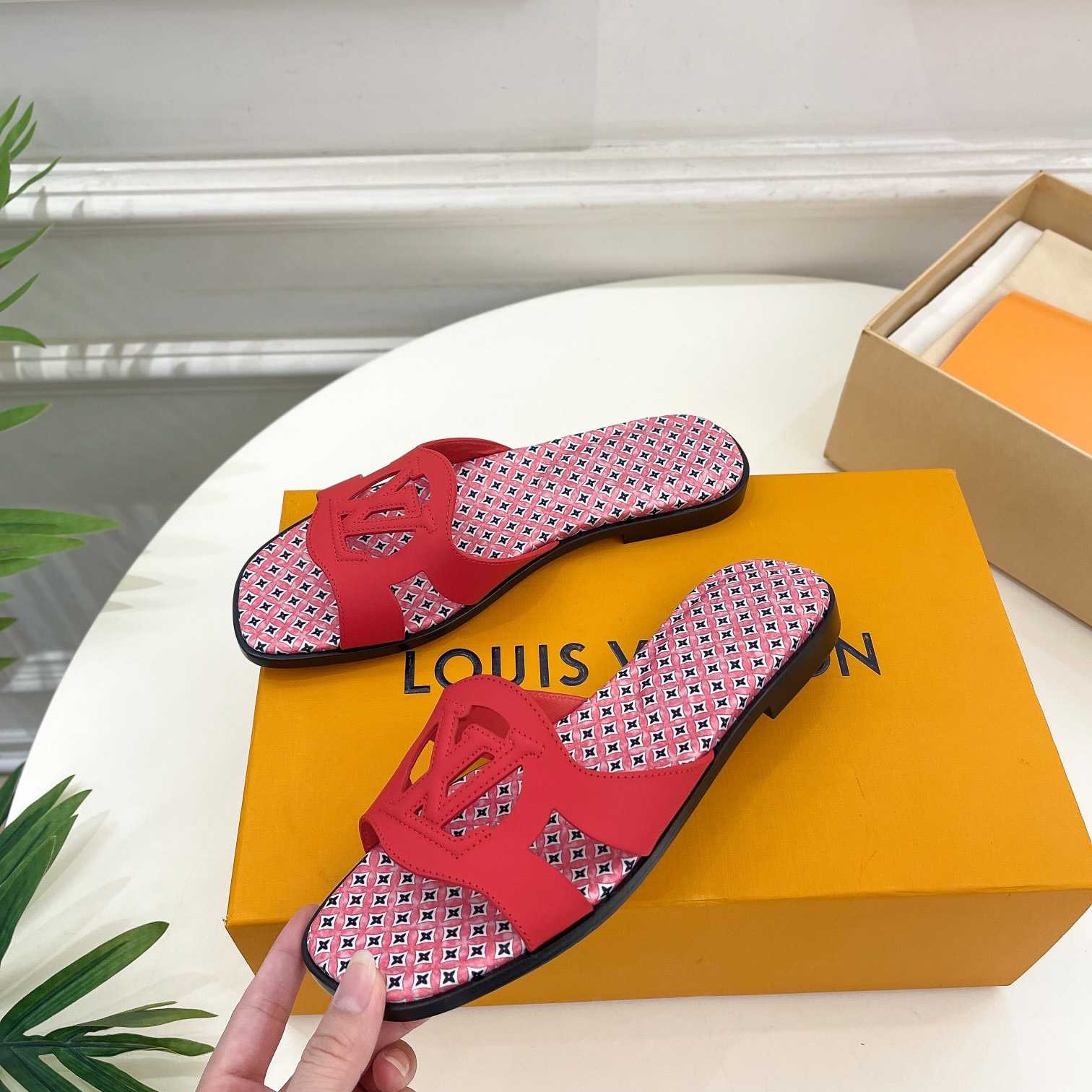 Louis Vuitton LV Isola Flat Mule - DopestKickz