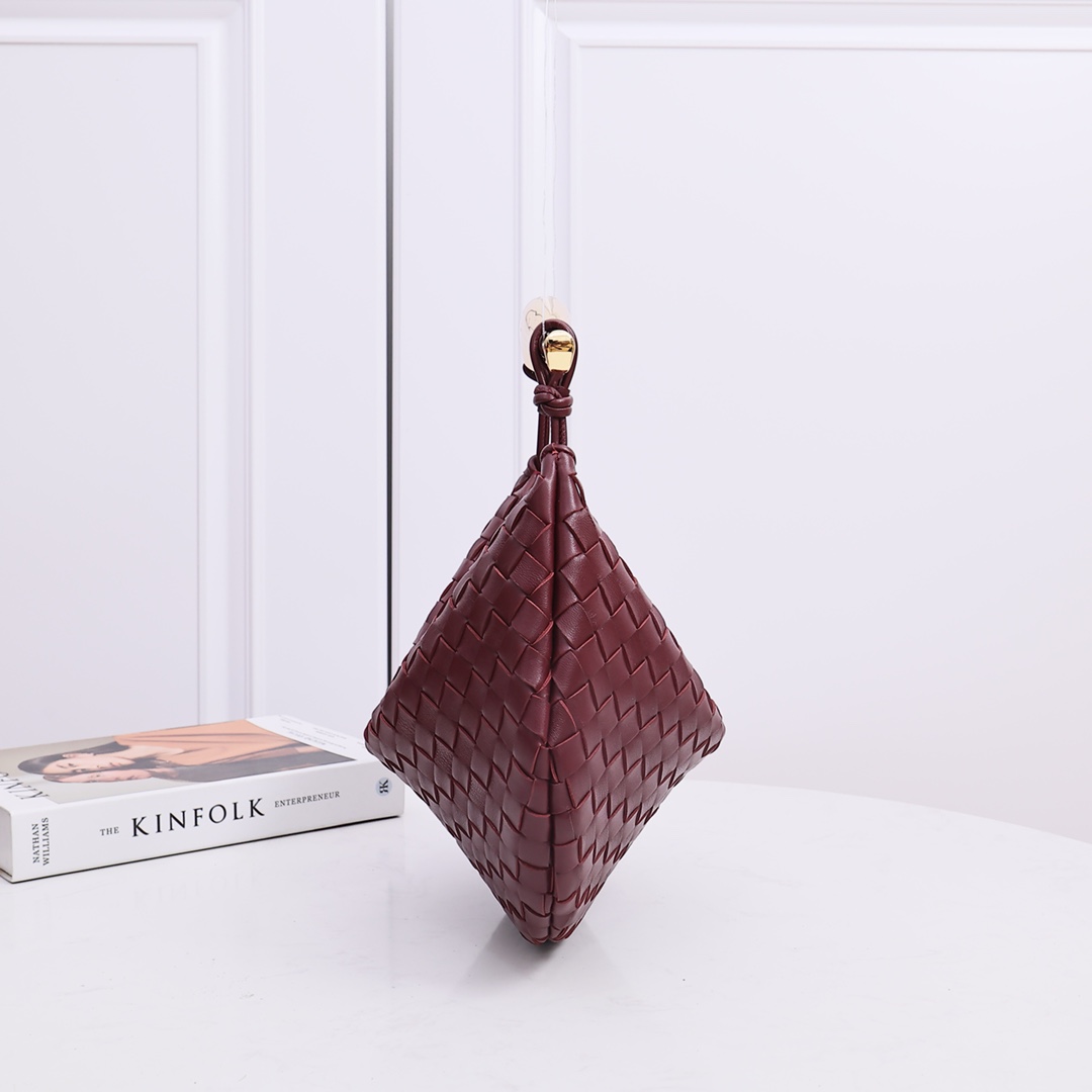 Bottega Veneta Sardine - DopestKickz