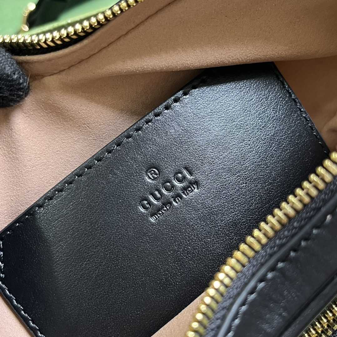 Gucci Interlocking G Mini Heart Shoulder Bag - DopestKickz
