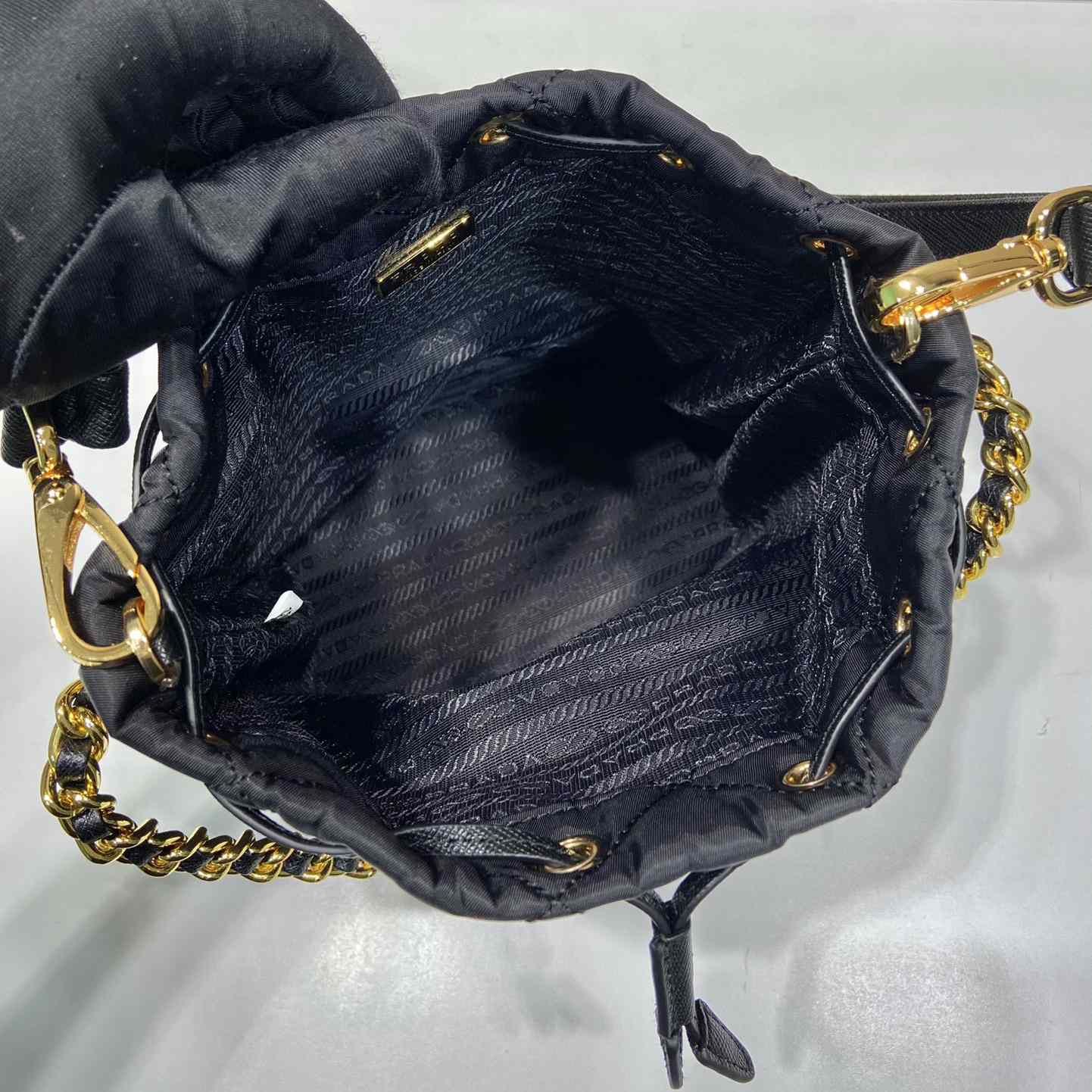 Prada Re-Edition 1995 Chaîne Re-Nylon shoulder bag - DopestKickz