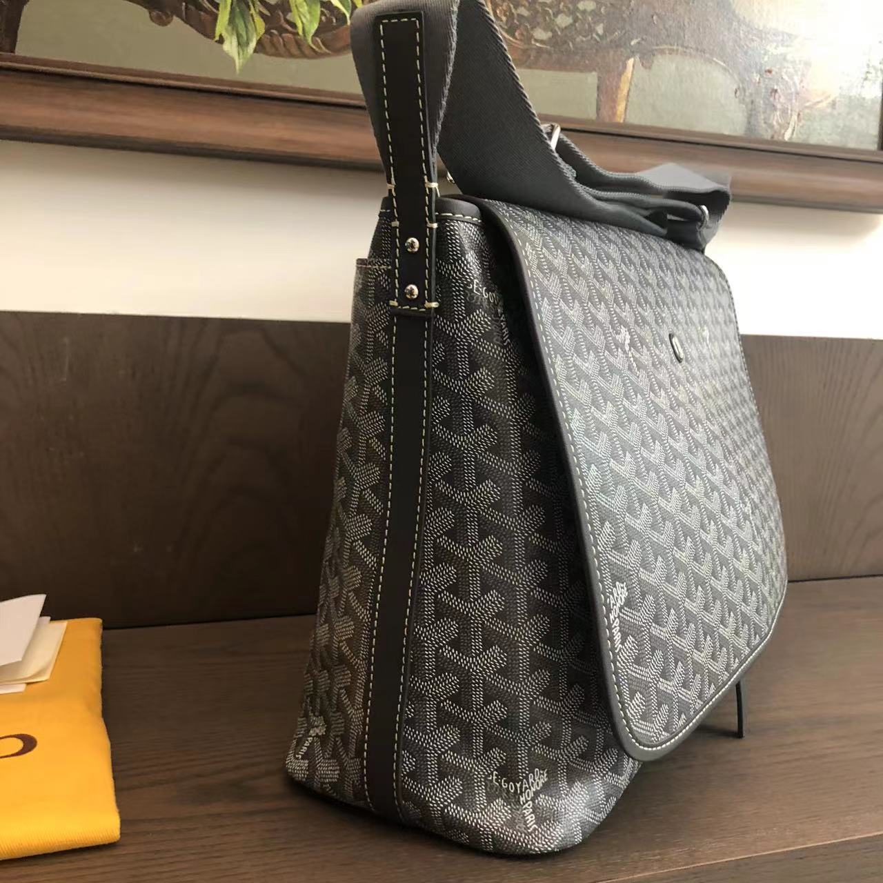 Goyard Capetien Messenger Bag  (35-25-13cm) - DopestKickz