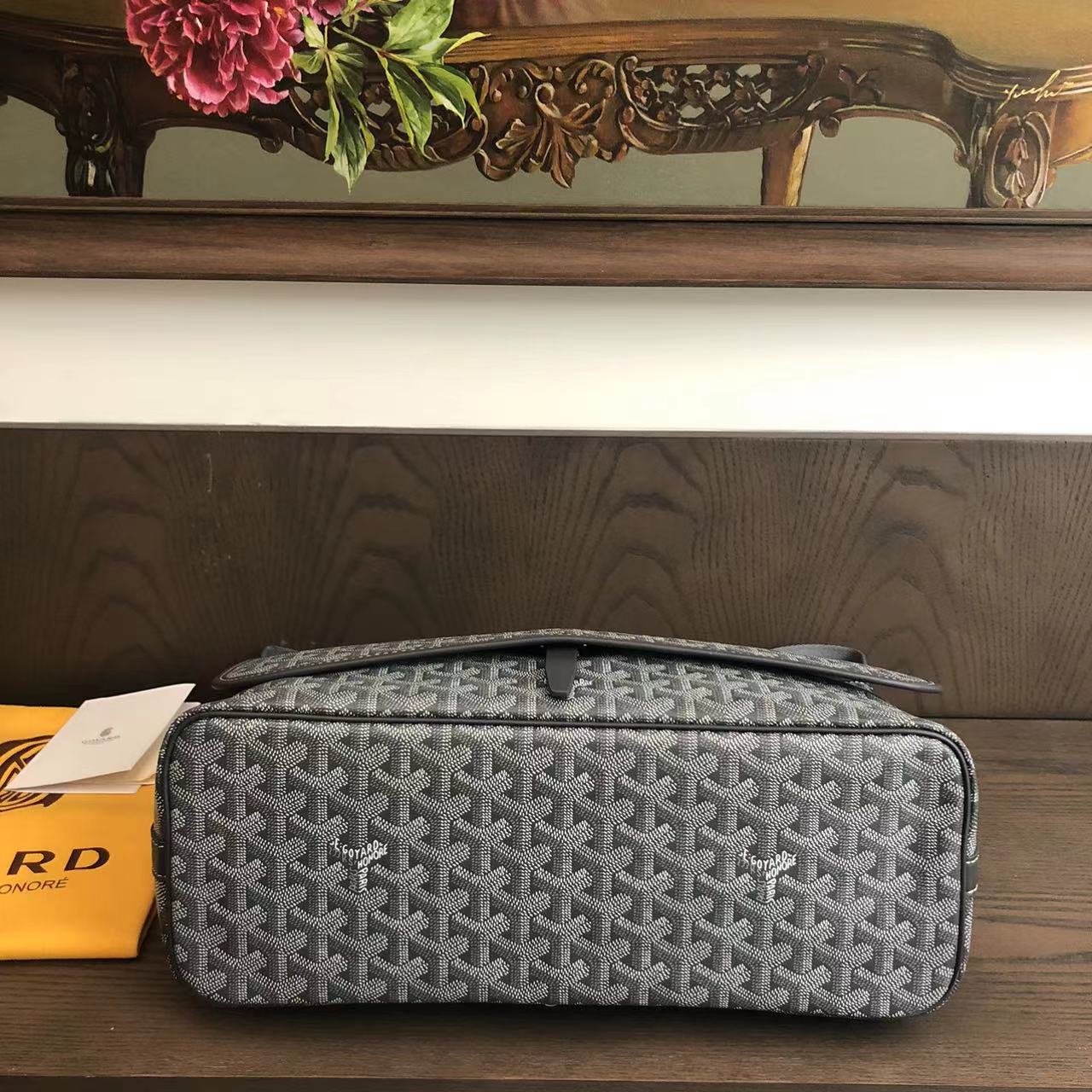 Goyard Capetien Messenger Bag  (35-25-13cm) - DopestKickz