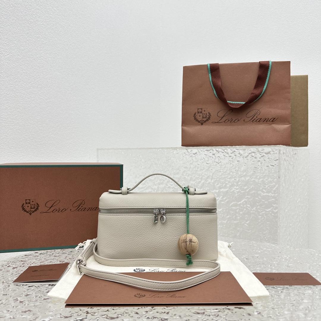 Loro Piana Extra Pocket Pouch L19  (19-7-12cm) - DopestKickz