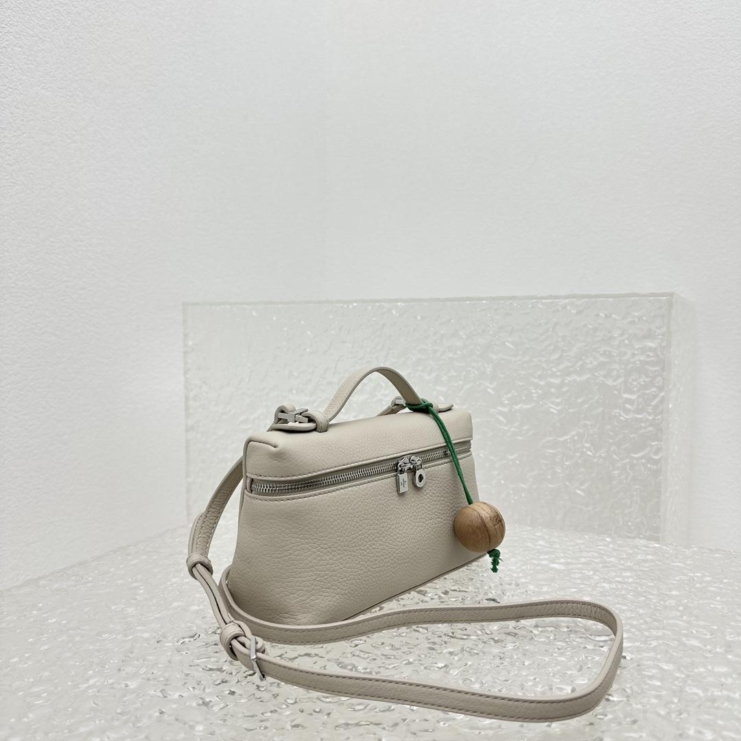 Loro Piana Extra Pocket Pouch L19  (19-7-12cm) - DopestKickz