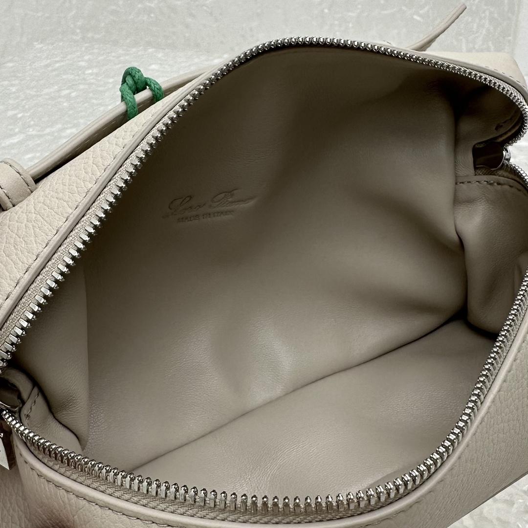 Loro Piana Extra Pocket Pouch L19  (19-7-12cm) - DopestKickz