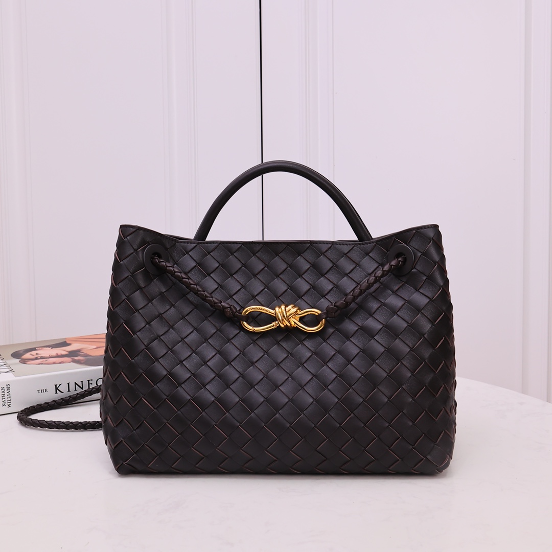 Bottega Veneta Medium Andiamo - DopestKickz