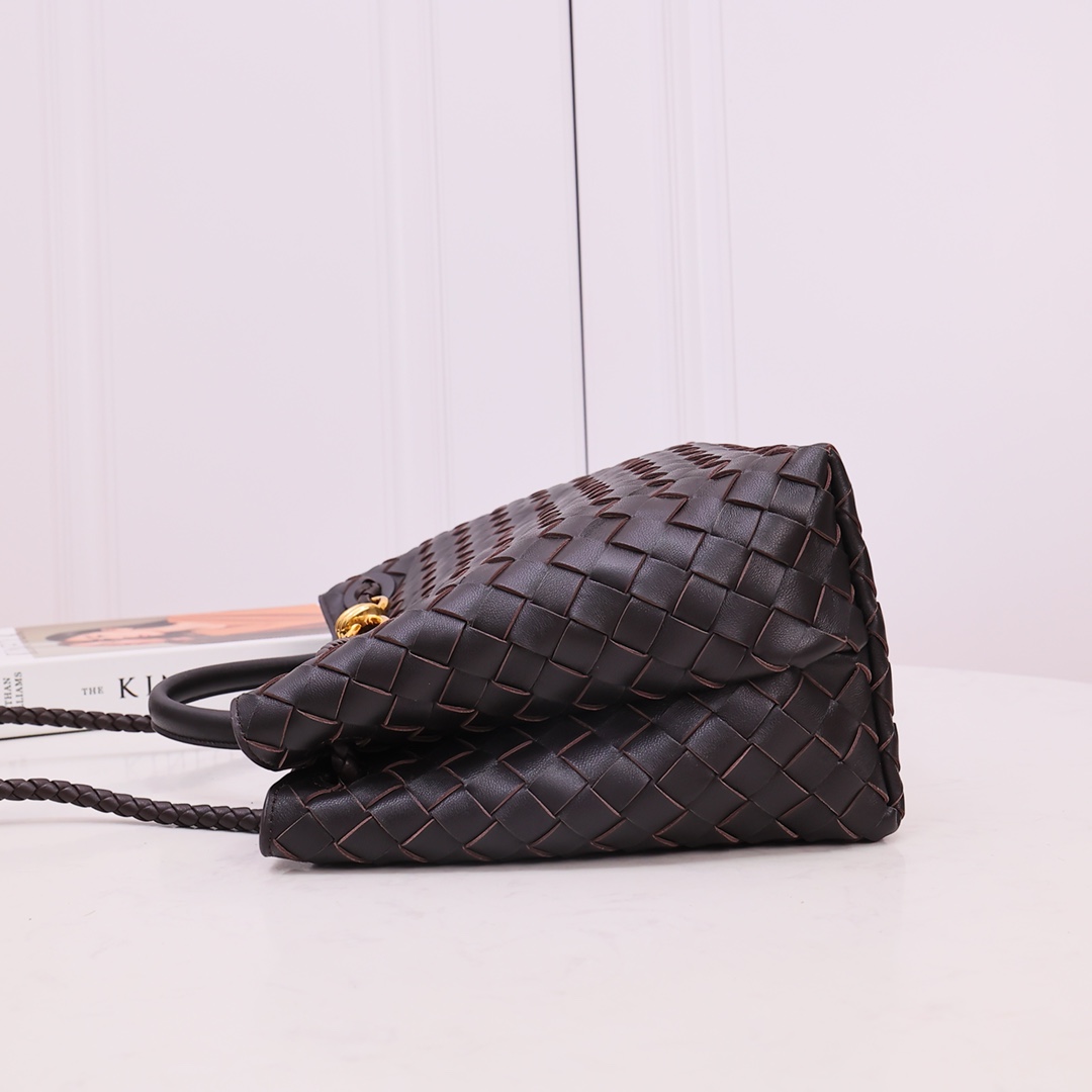 Bottega Veneta Medium Andiamo - DopestKickz