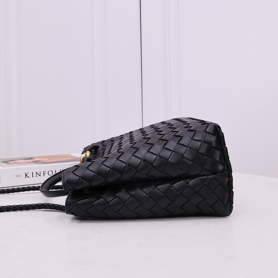 Bottega Veneta Medium Andiamo - DopestKickz