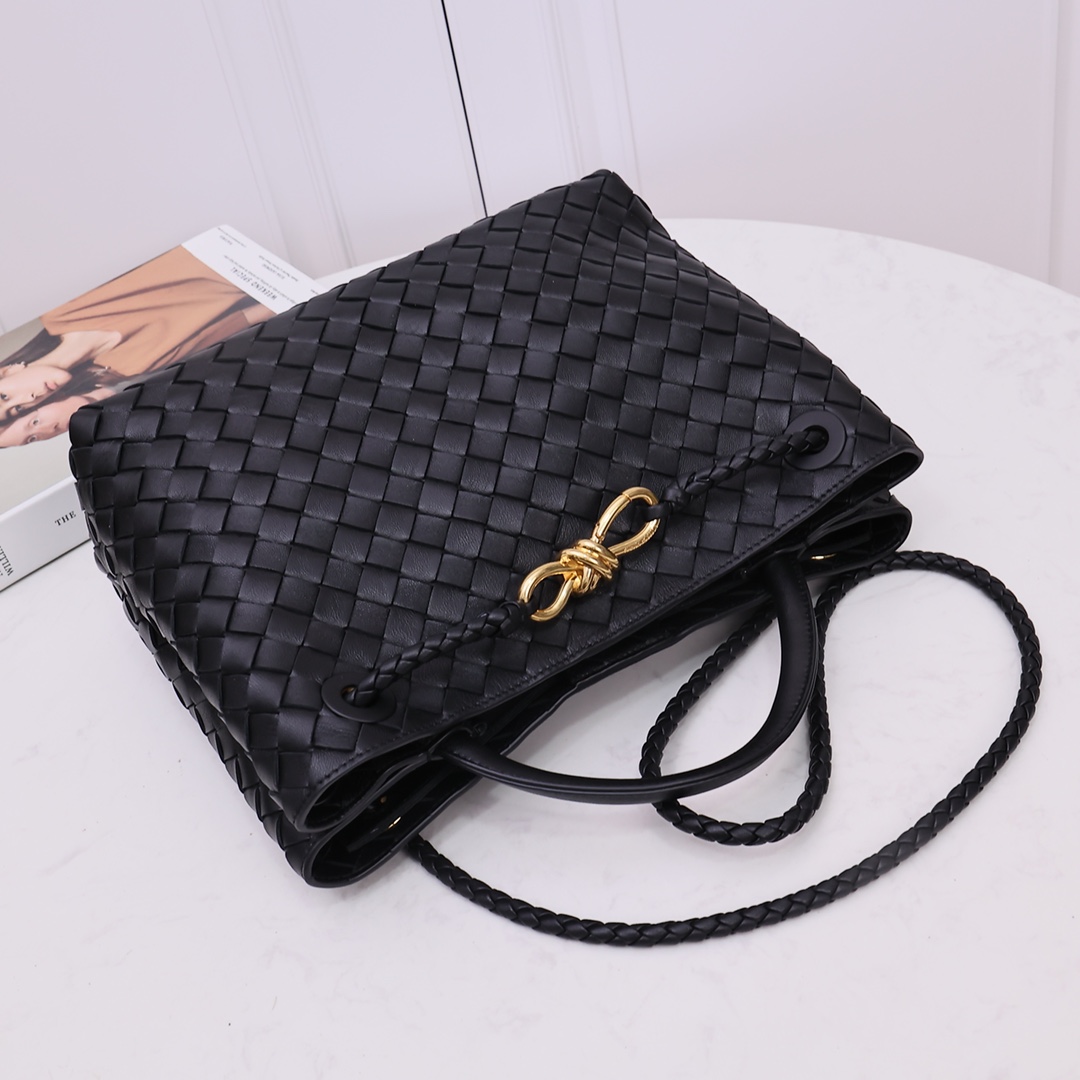 Bottega Veneta Medium Andiamo - DopestKickz