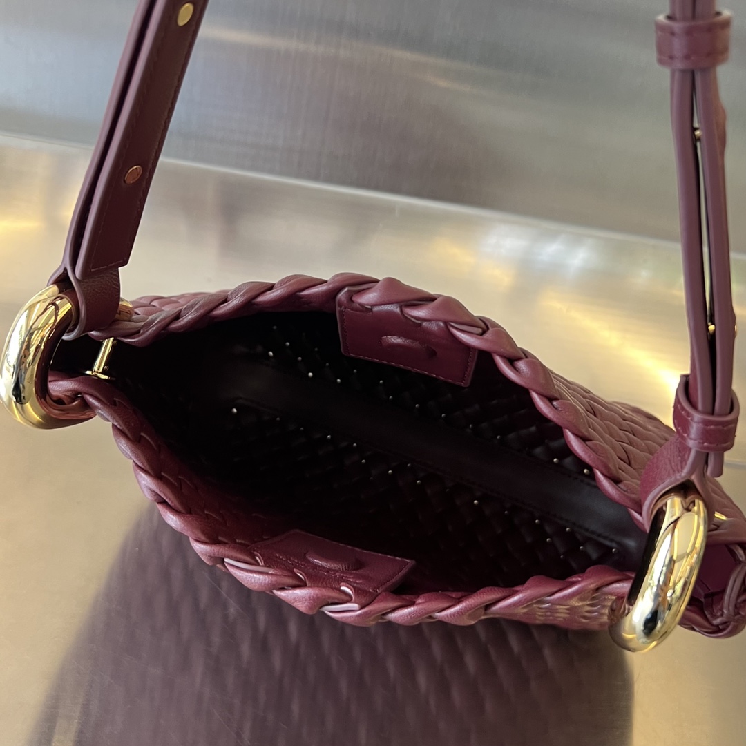 Bottega Veneta Small Clicker Shoulder Bag - DopestKickz