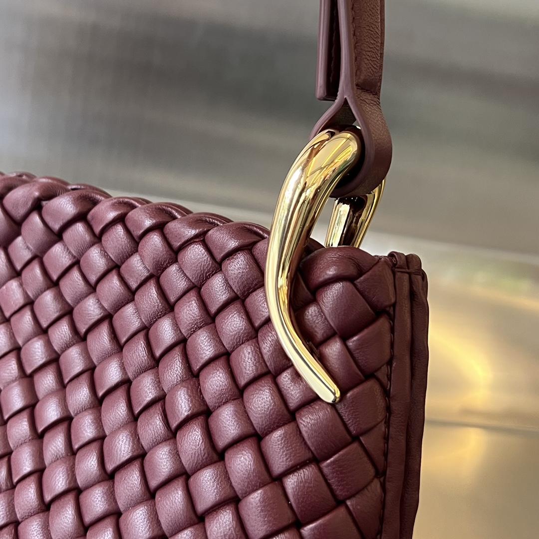 Bottega Veneta Small Clicker Shoulder Bag - DopestKickz