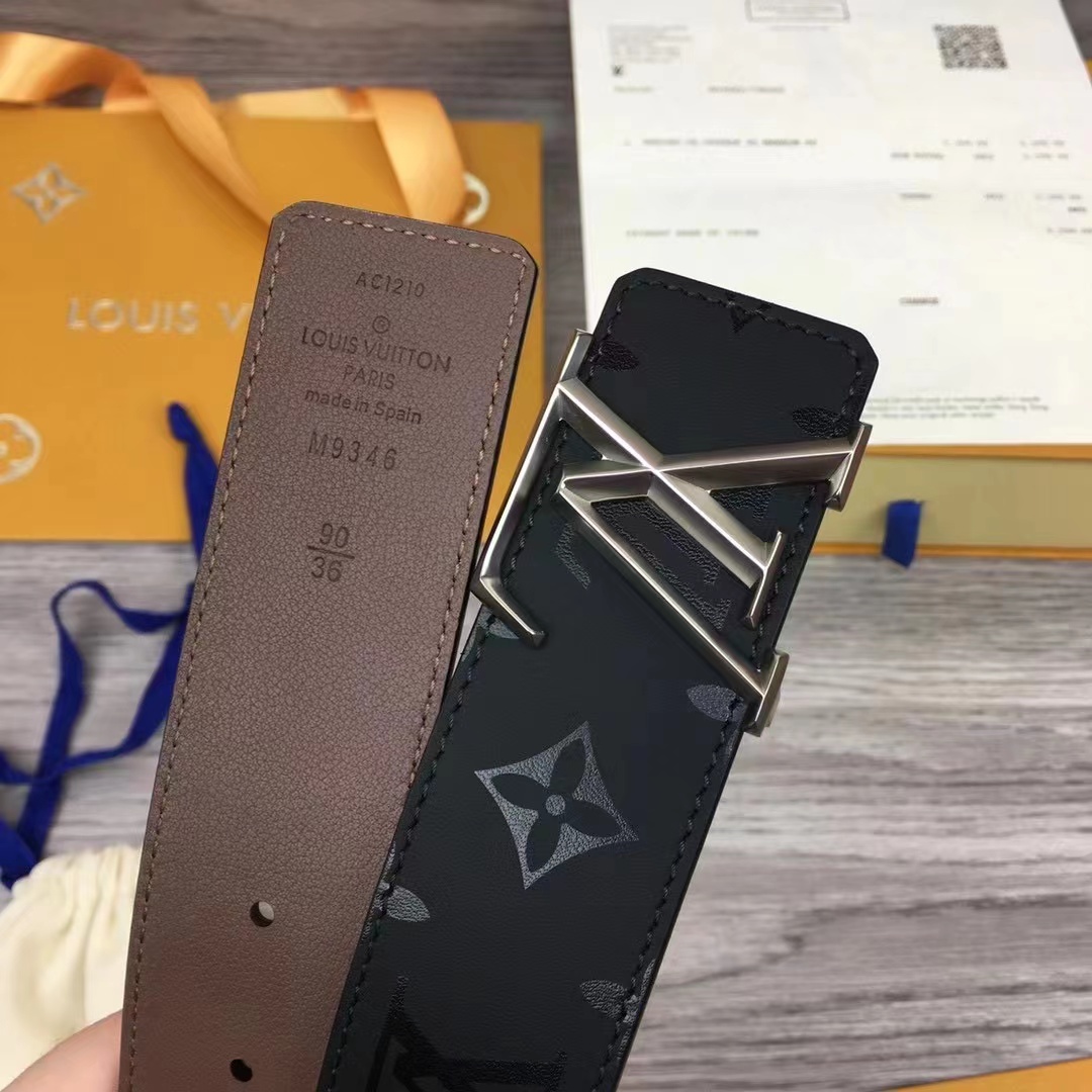 Louis Vuitton LV Initiales Reversible Belt    - DopestKickz