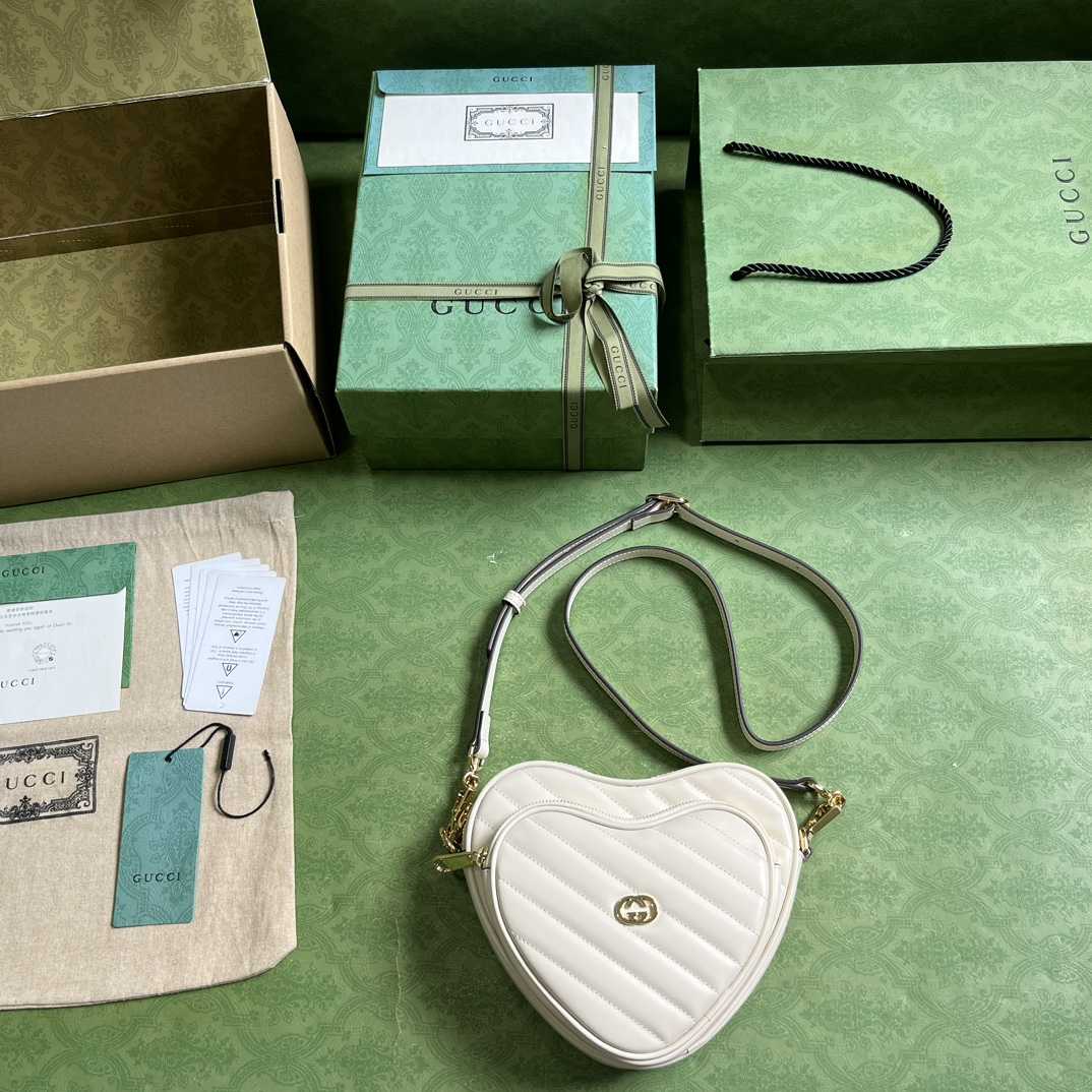 Gucci Interlocking G Mini Heart Shoulder Bag - DopestKickz