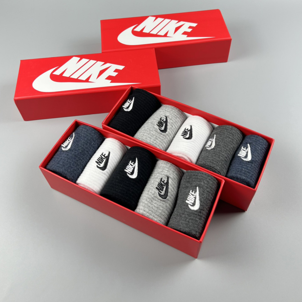 Nike Socks /Box - DopestKickz