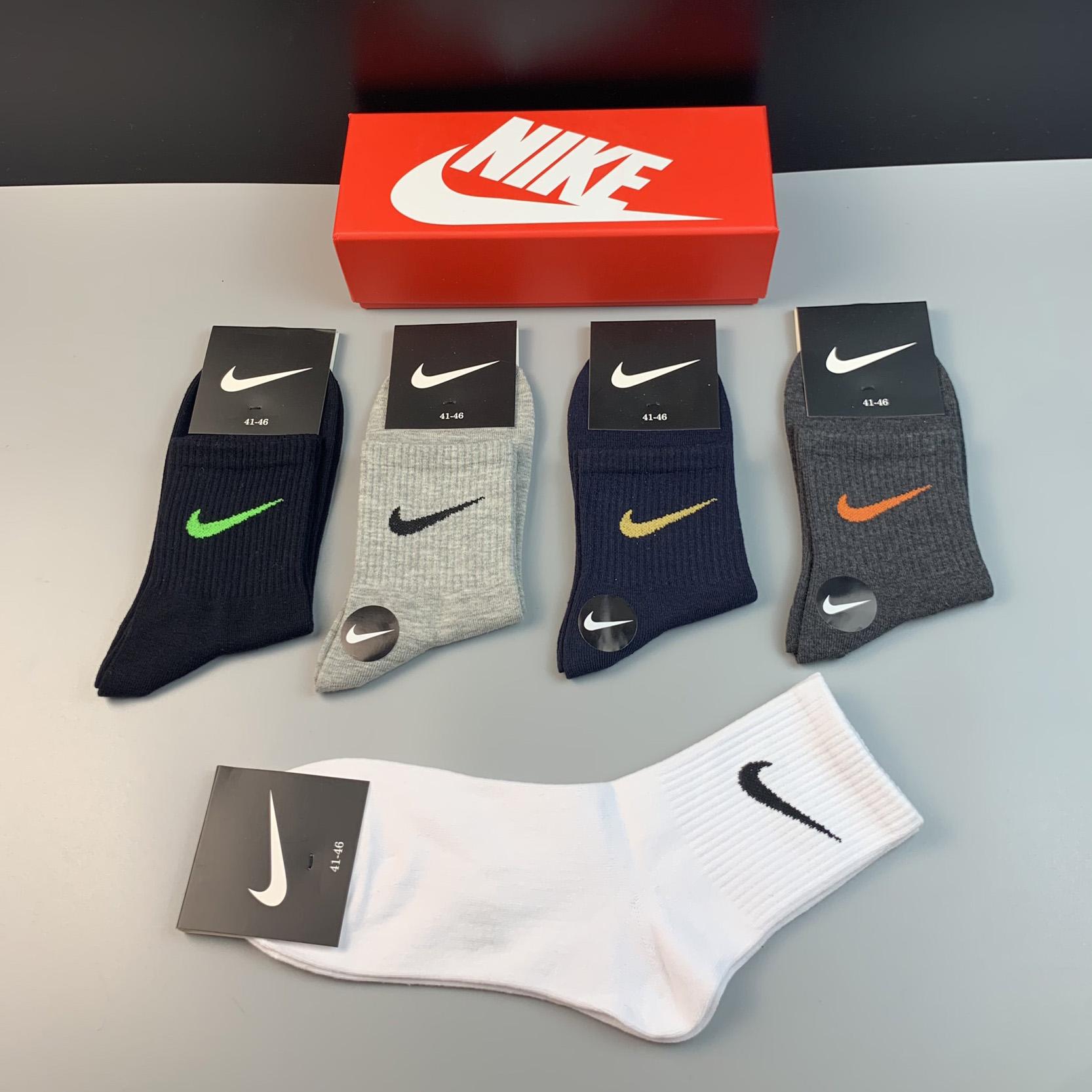 Nike Socks /Box - DopestKickz