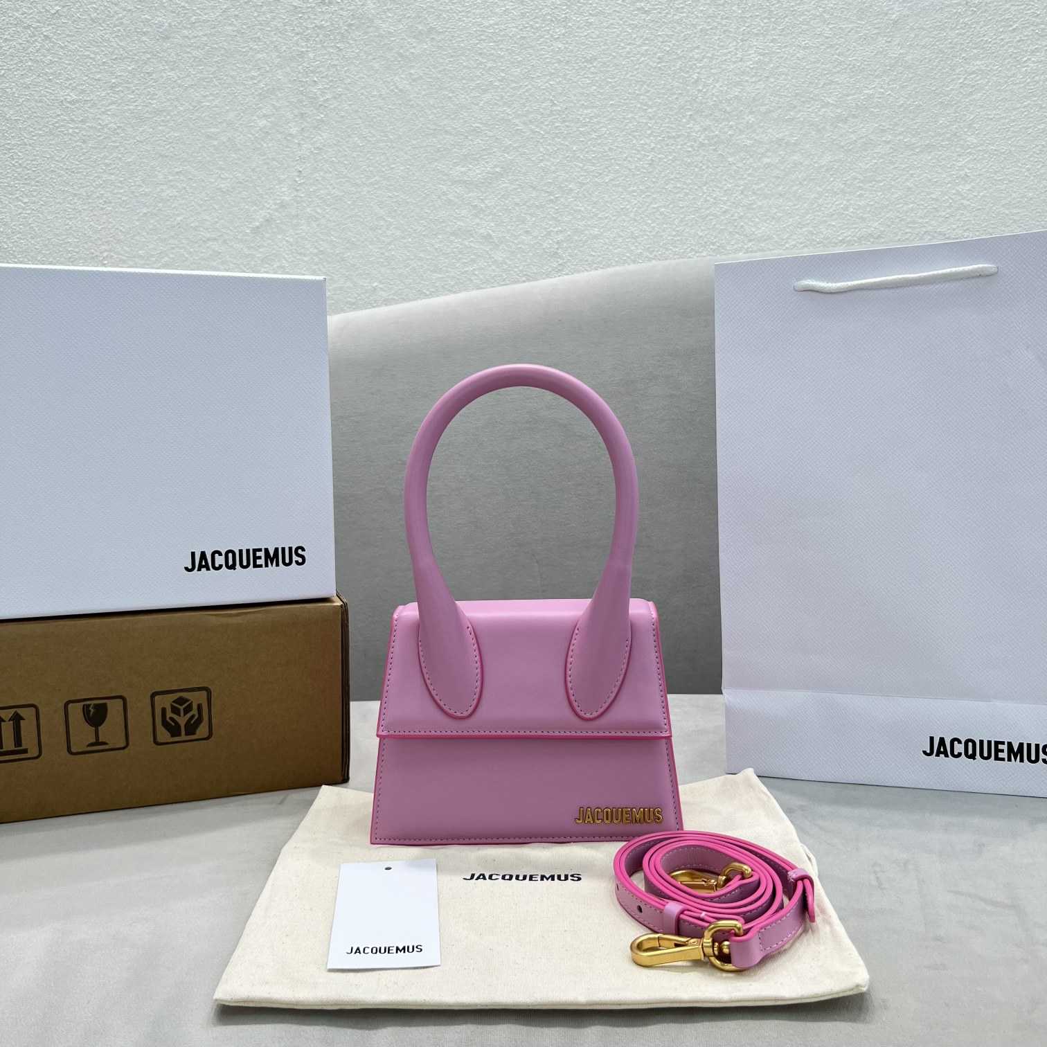 Jacquemus Le Chiquito Bag  (18x15.5x8cm) - DopestKickz