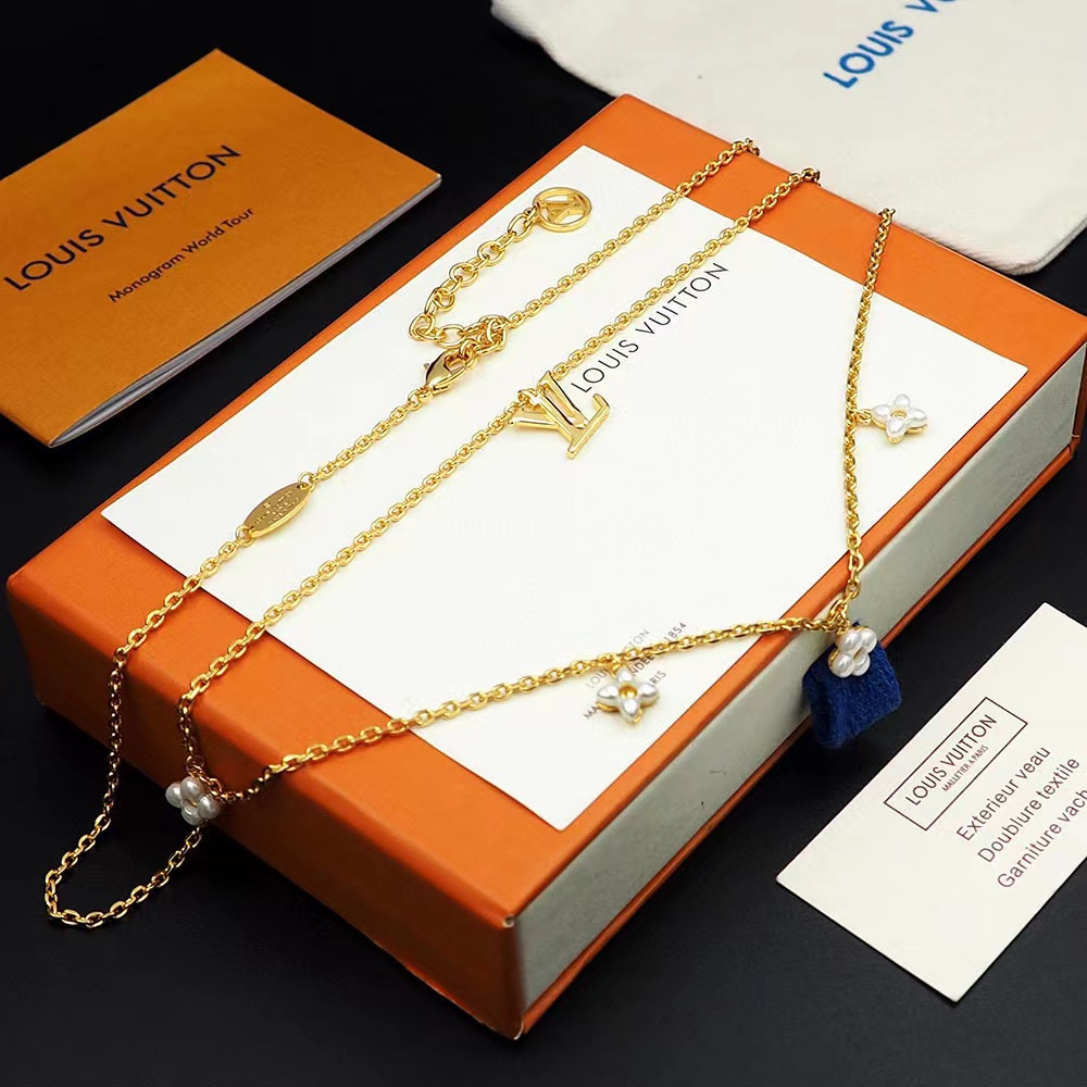 Louis Vuitton LV Floragram Necklace   M00981 - DopestKickz