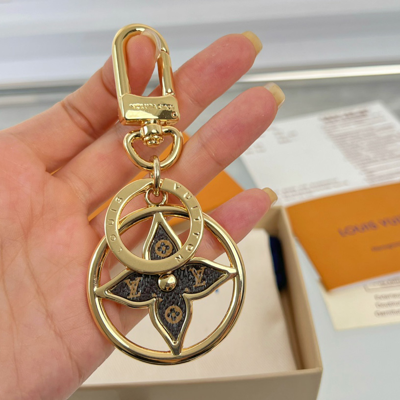 Louis Vuitton Puzzle Flower Monogram Keyring    M01207 - DopestKickz