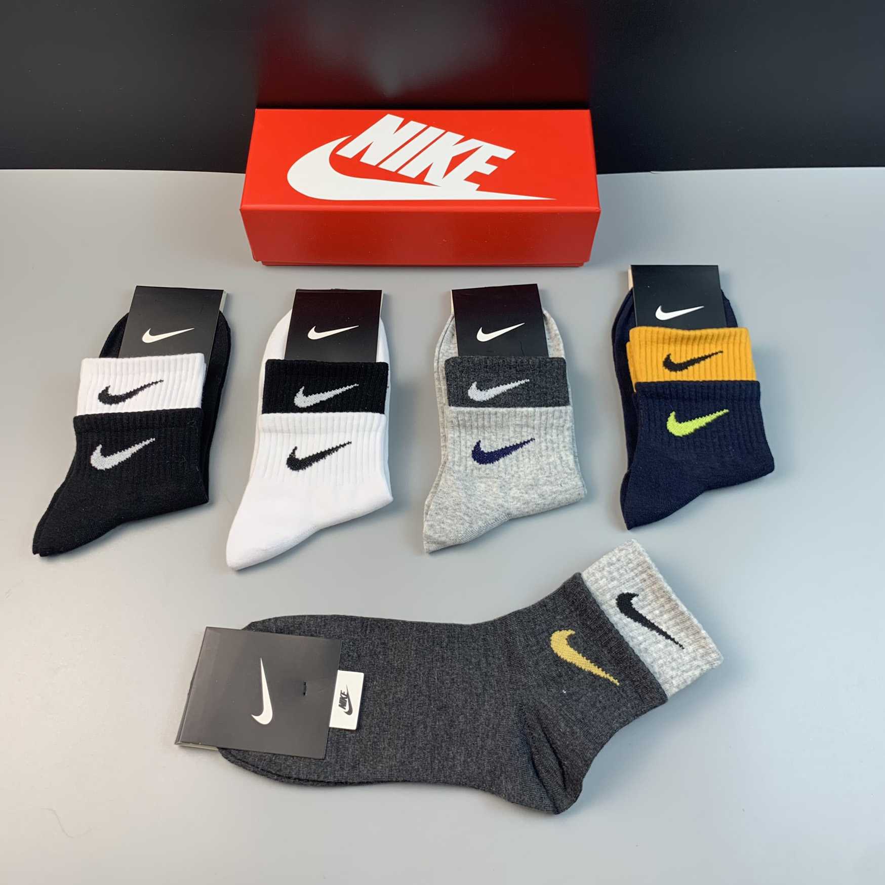 Nike Socks /Box - DopestKickz