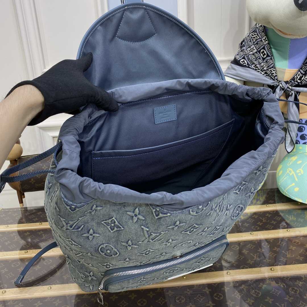 Louis Vuitton Montsouris Backpack  (32*40*19cm)M22534 - DopestKickz