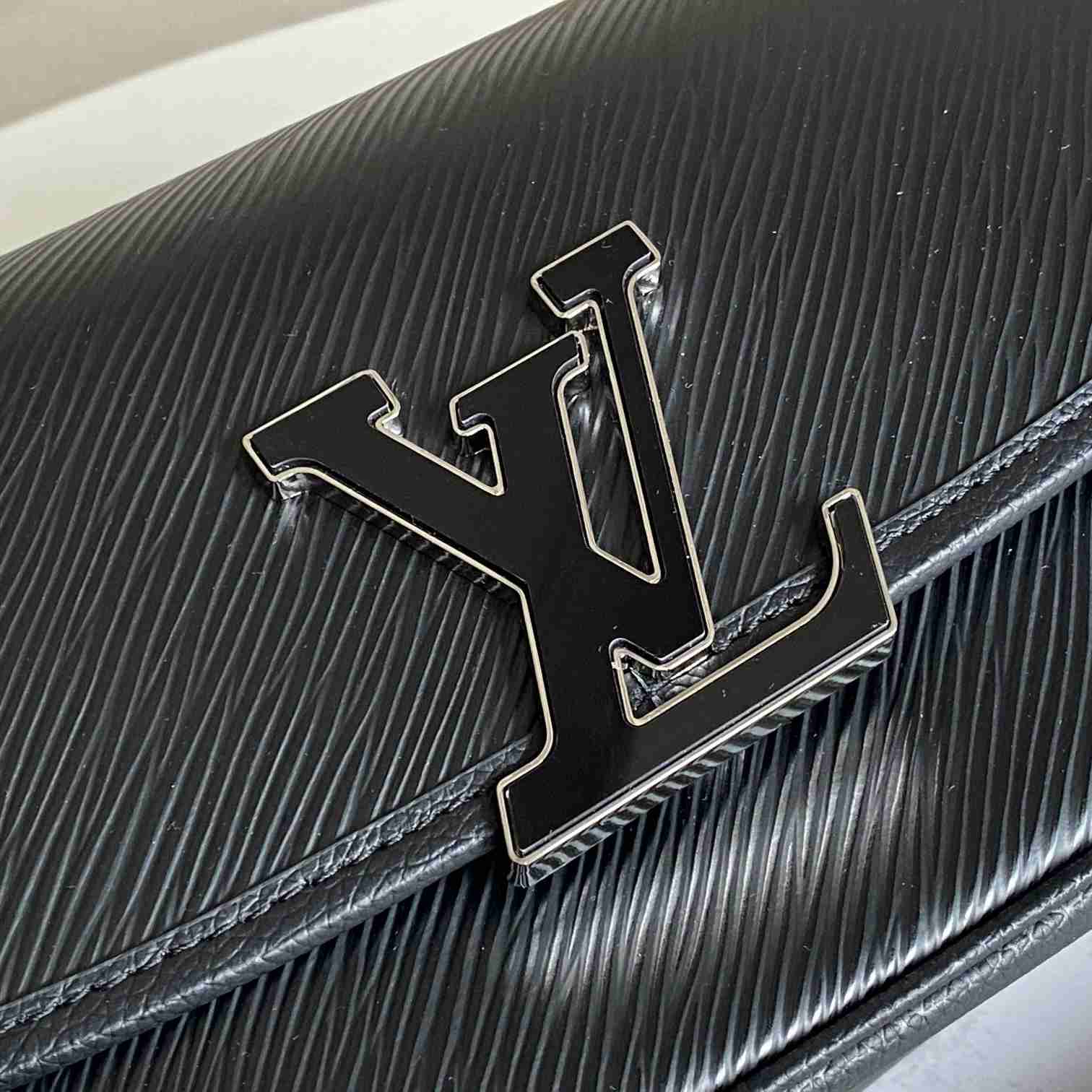 Louis Vuitton Buci    M59386 - DopestKickz