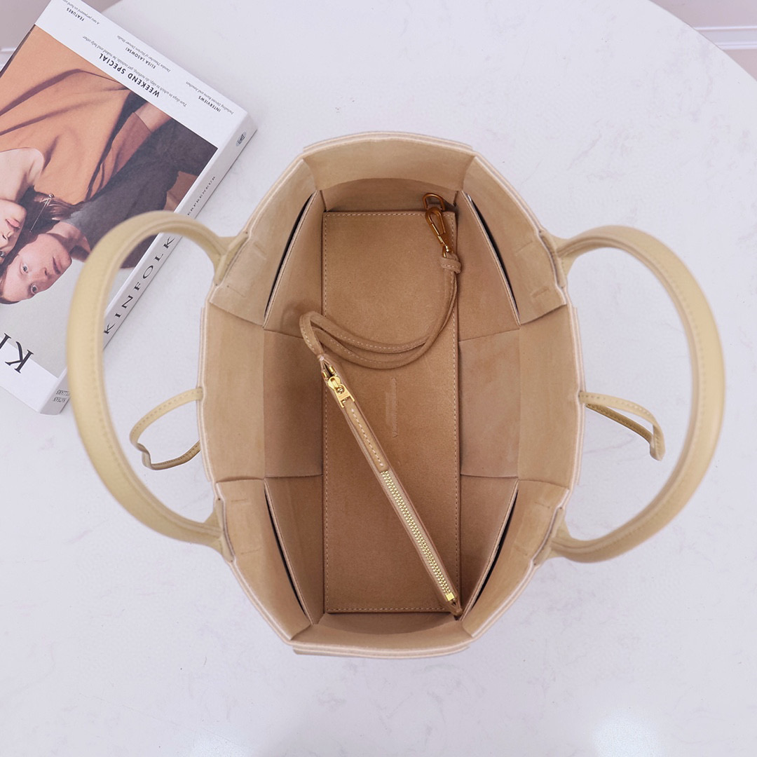 Bottega Veneta Small Arco Tote Bag  - DopestKickz