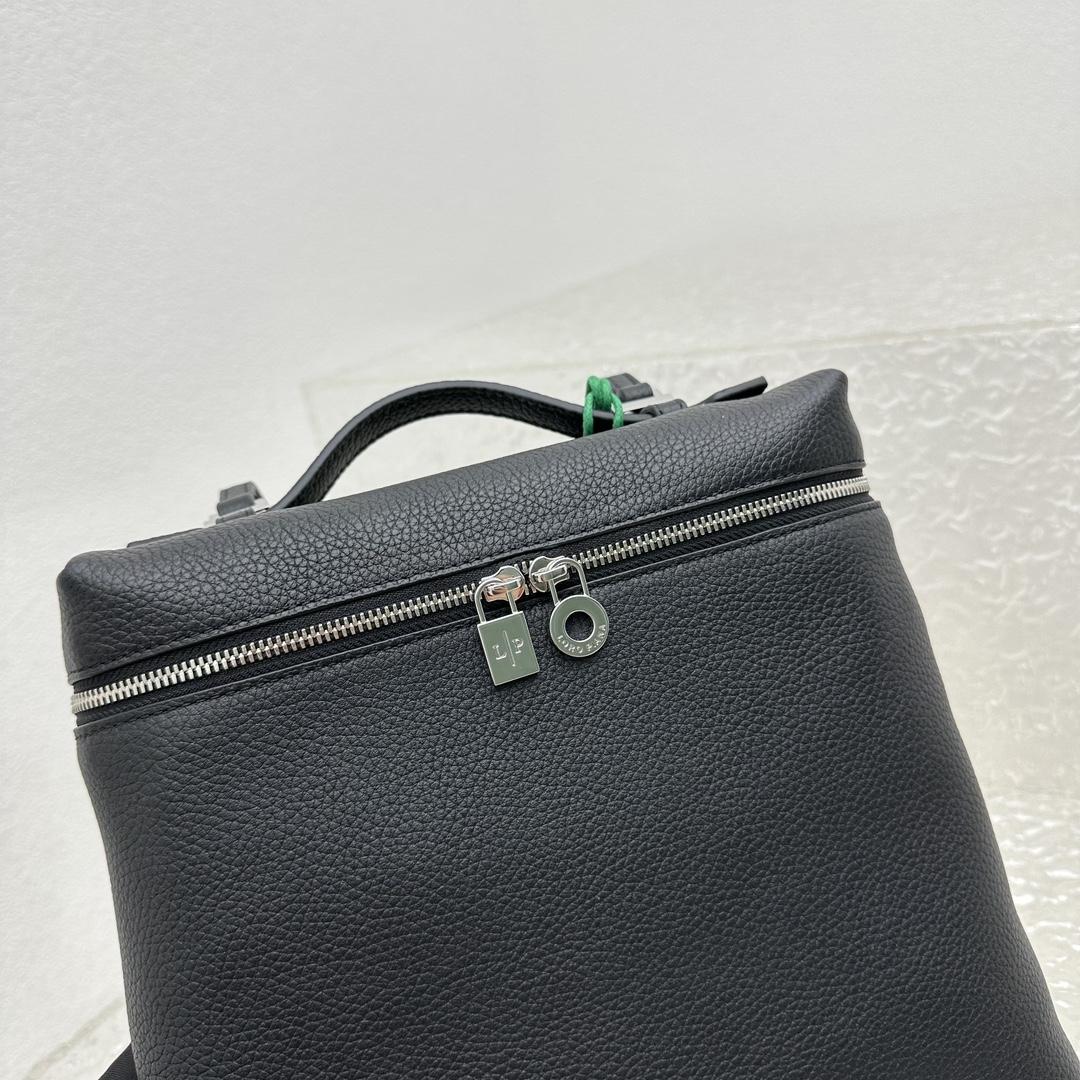 Loro Piana Extra Pocket Backpack L23.5   (23×8×22cm) - DopestKickz