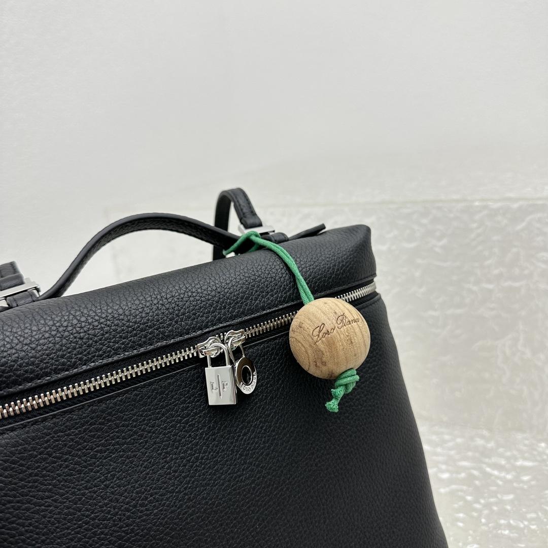 Loro Piana Extra Pocket Backpack L23.5   (23×8×22cm) - DopestKickz