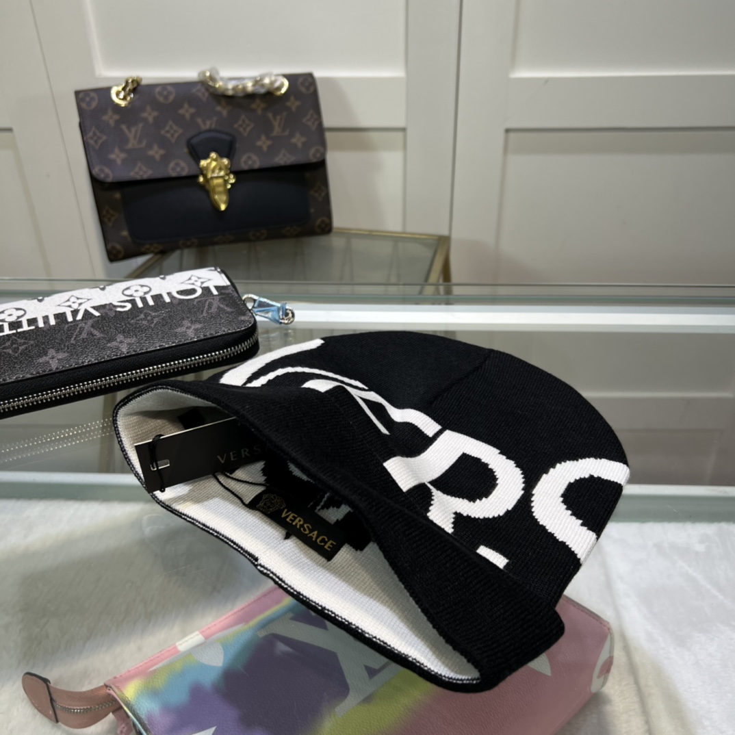 Versace Logo-intarsia Wool Beanie - DopestKickz